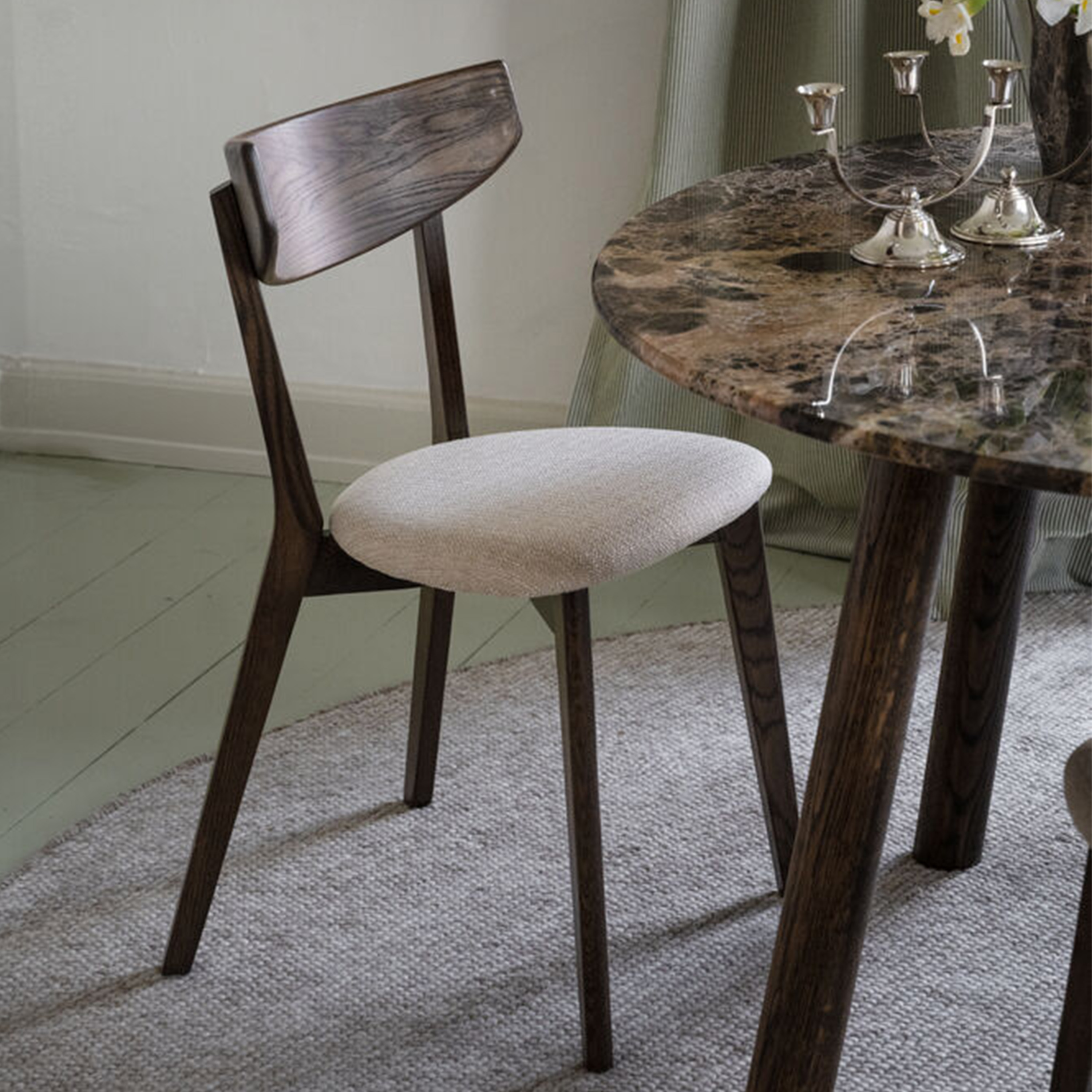 Rowico Home Ami Matstol Brun Ek/Beige