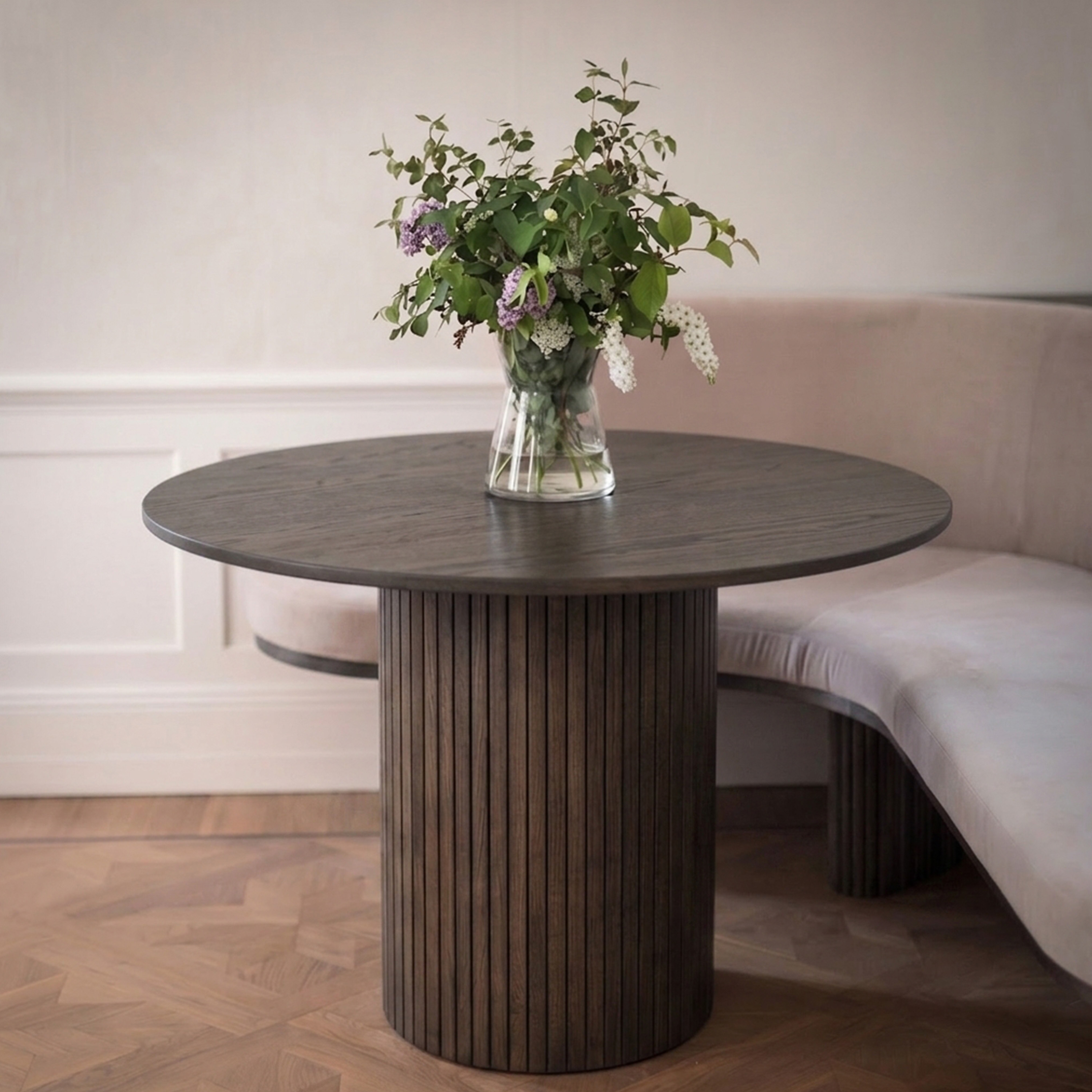 Sleepo Collection Adele Ruokapöytä Ruskeaksi Tahrattu Ø110