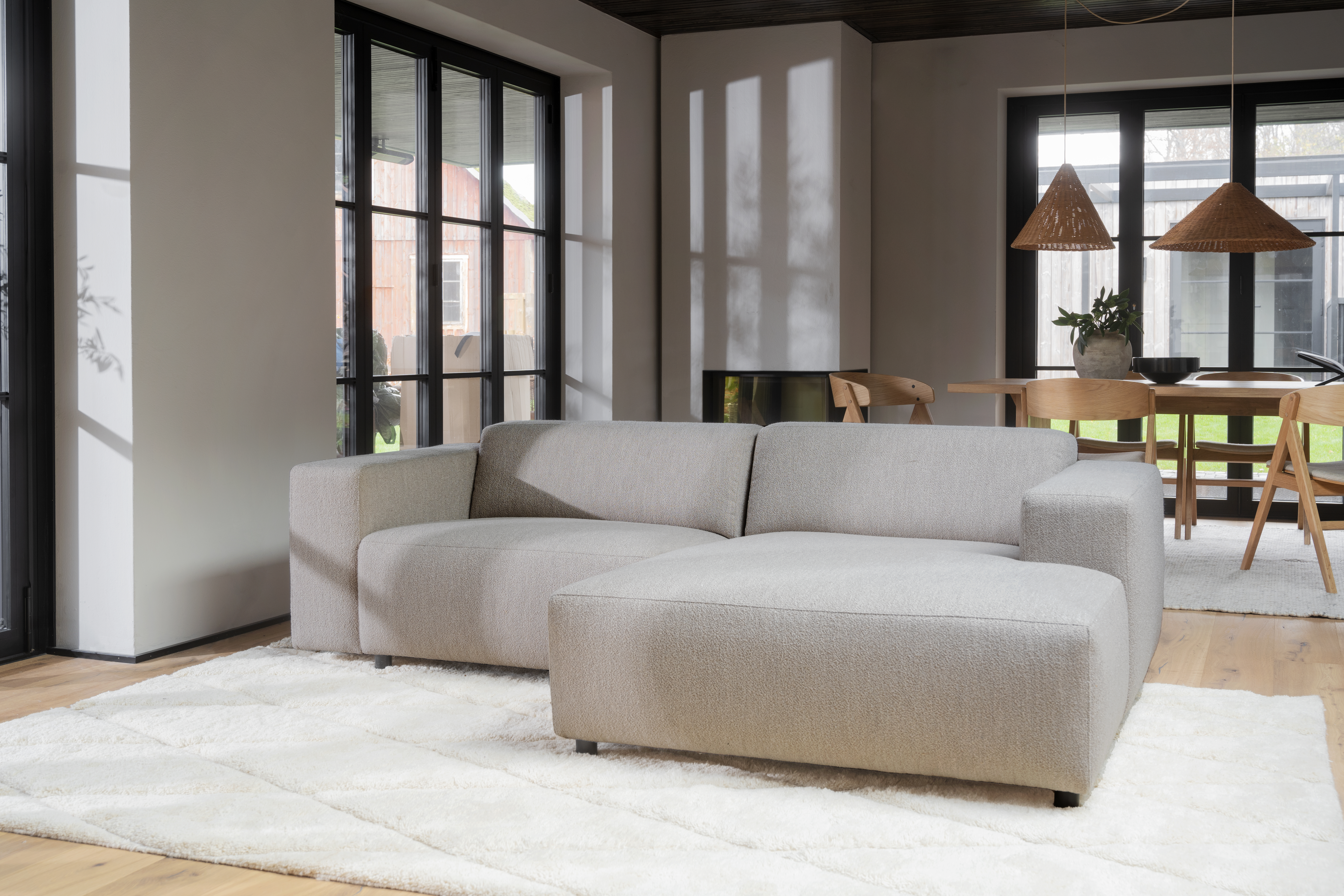 Rowico Home Willard 3-Sitzer Sofa mit Recamiere rechts in Hellbeige