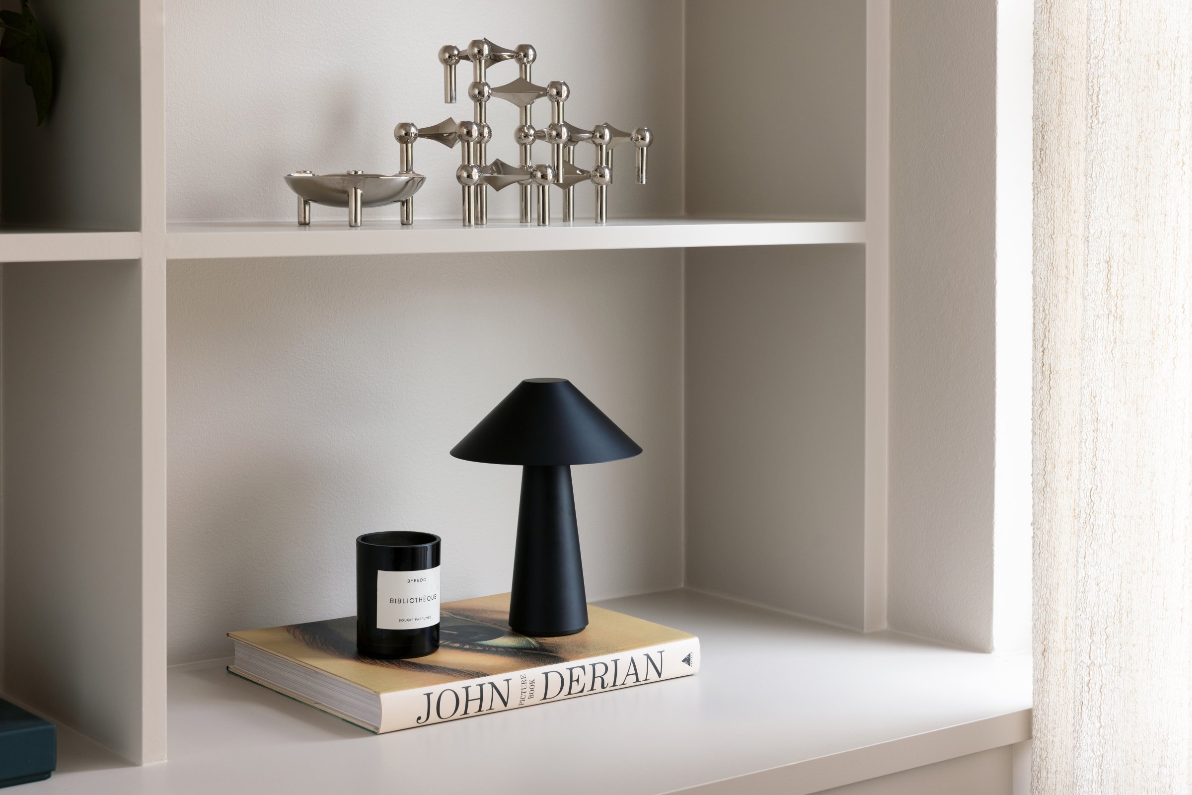 Globen Lighting Cannes Bærbar Bordlampe Svart 26cm