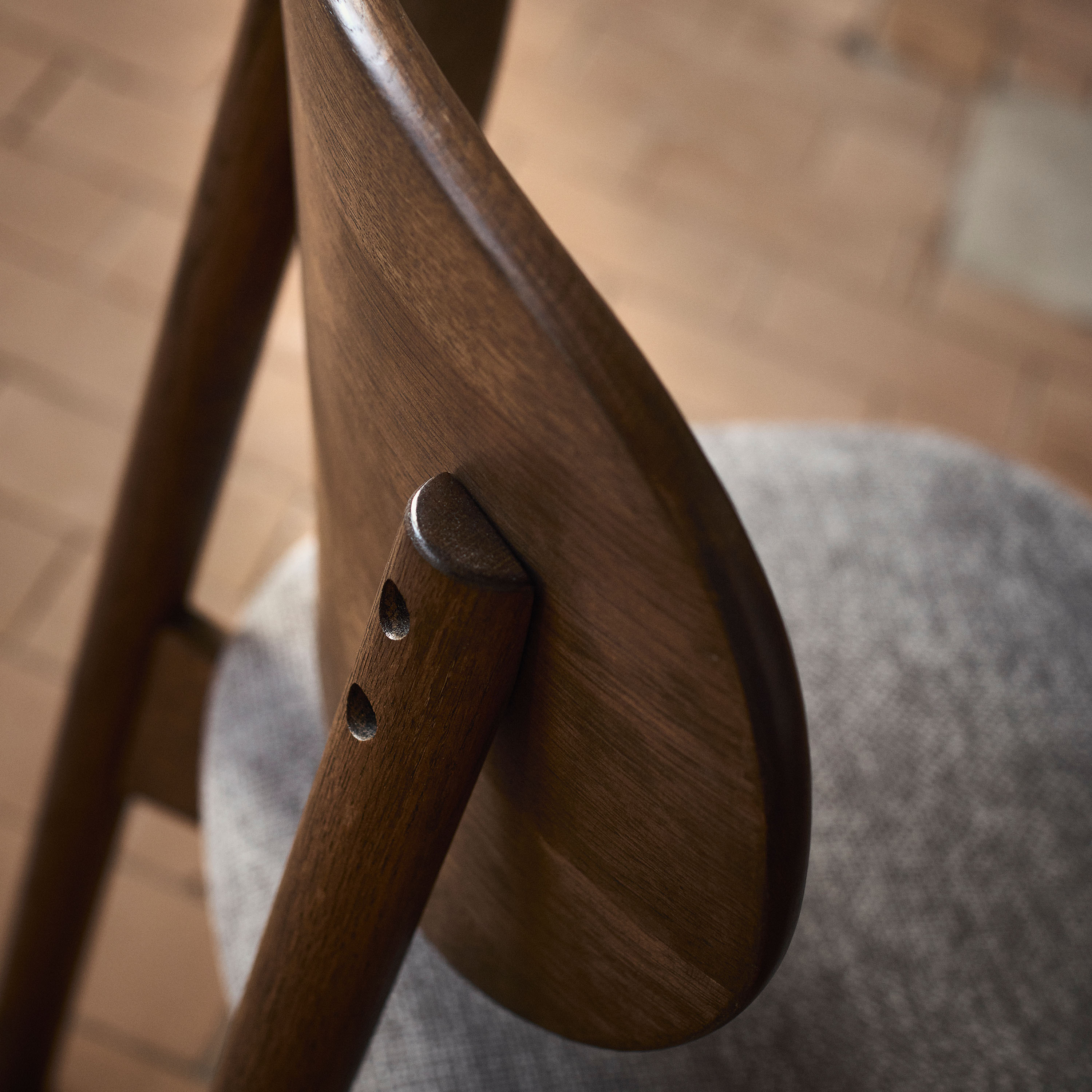 Muubs Oka Ruokatuoli Dark oil