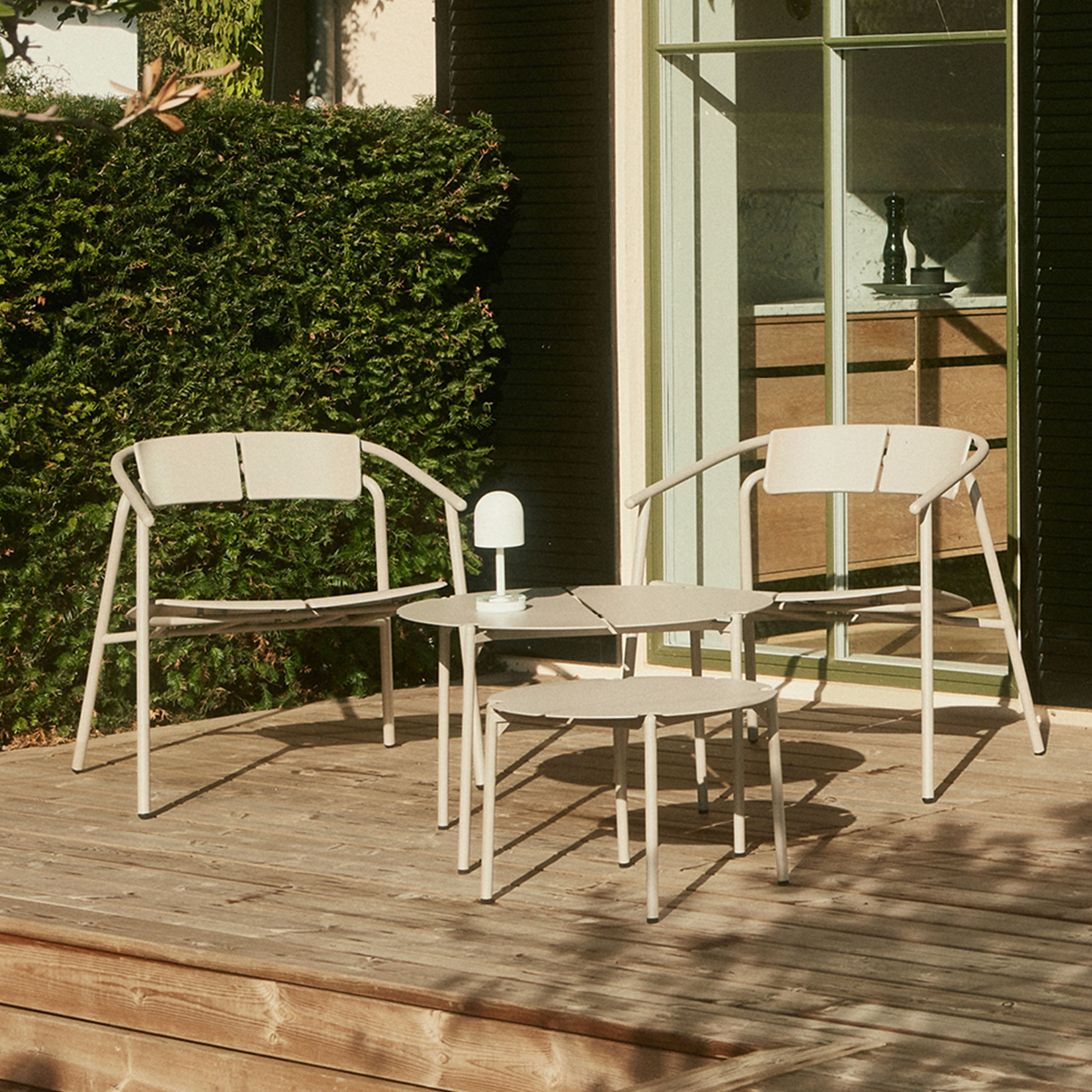 AYTM Novo Couchtisch Taupe Ø50