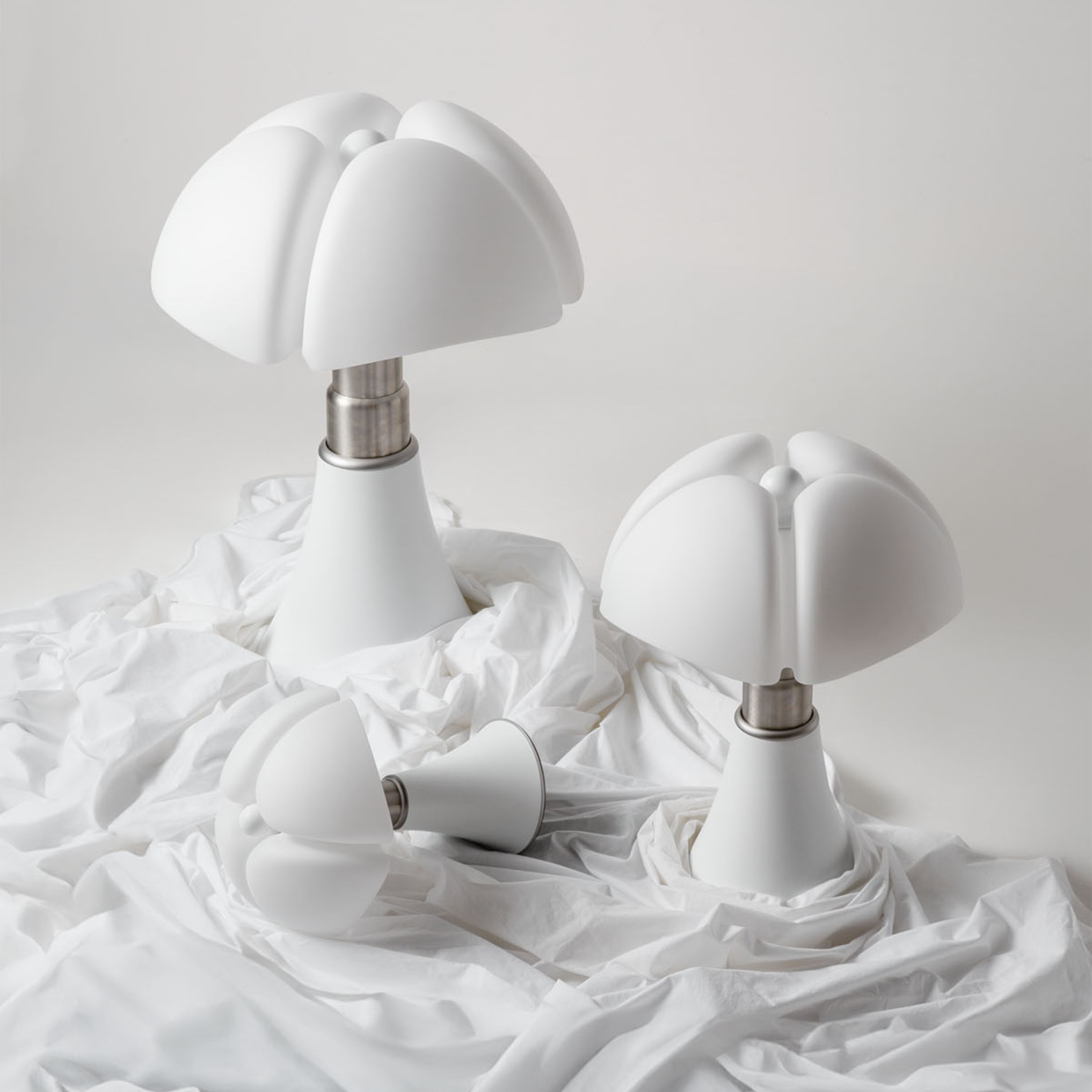 Martinelli Luce Pipistrello Bordlampe Dimbar LED Matt Hvit