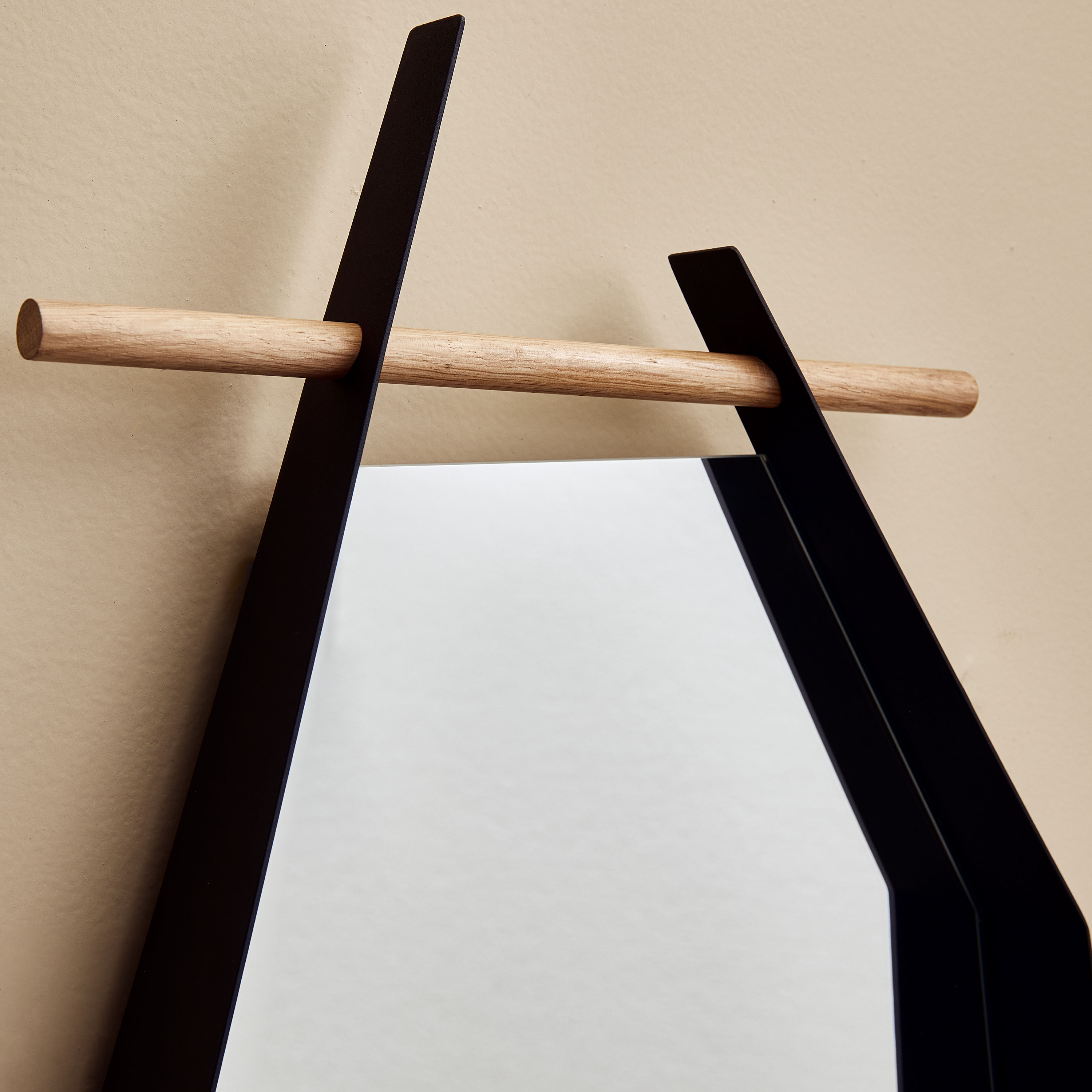 Andersen Furniture Edge Spegel Powder Coated Metal Black
