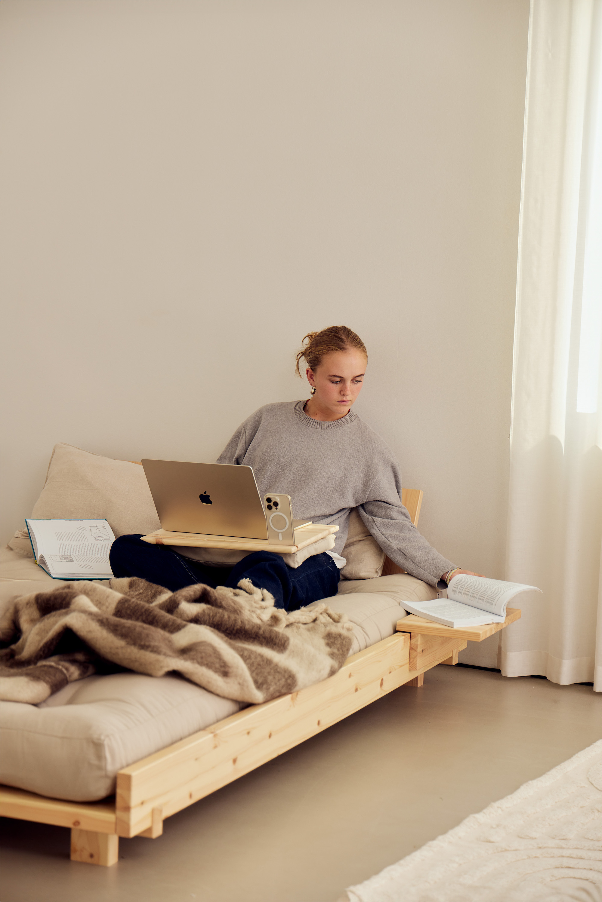 Karup Design Social Vuodesohva Luonnonväri/Beige 140cm sis. 2 Selkänojaa/Sivupöytä