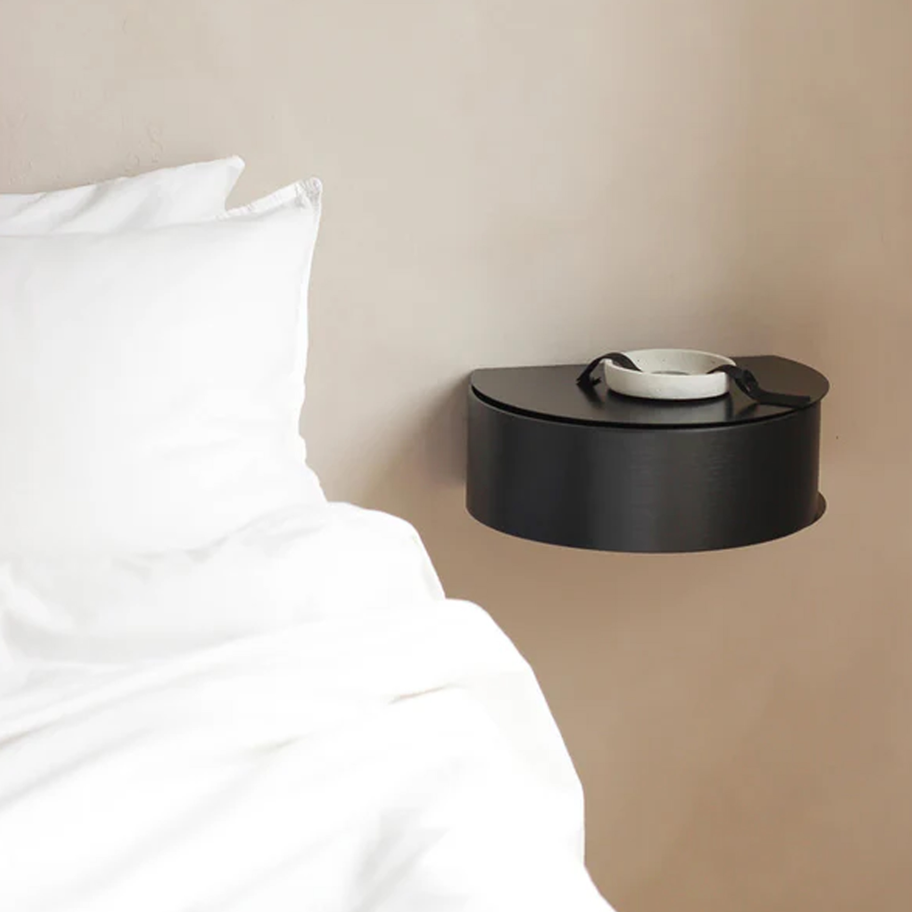 Woud Wallie Vägghängd Hylla Black