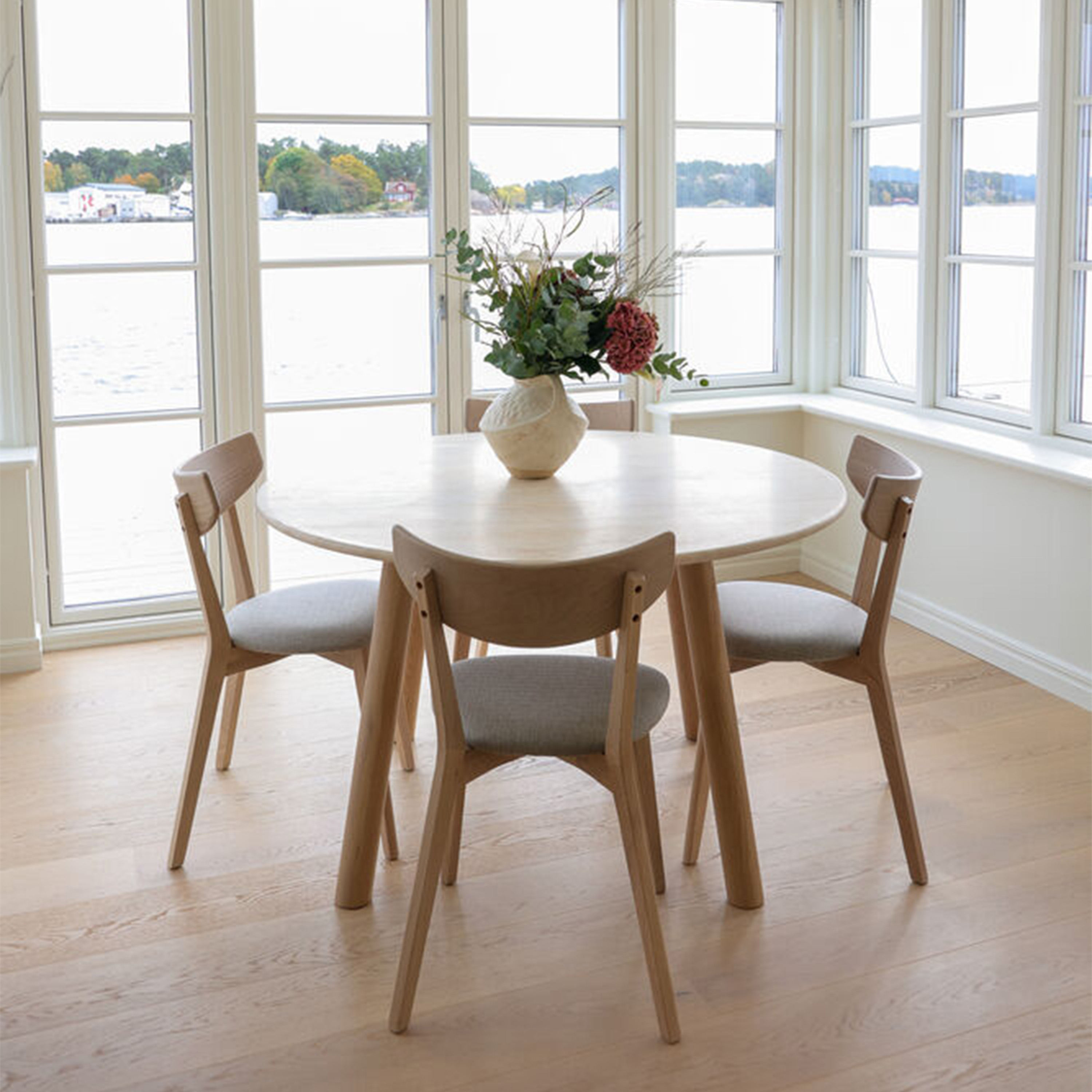 Rowico Home Ami Matstol Vitpigmenterad/Grå