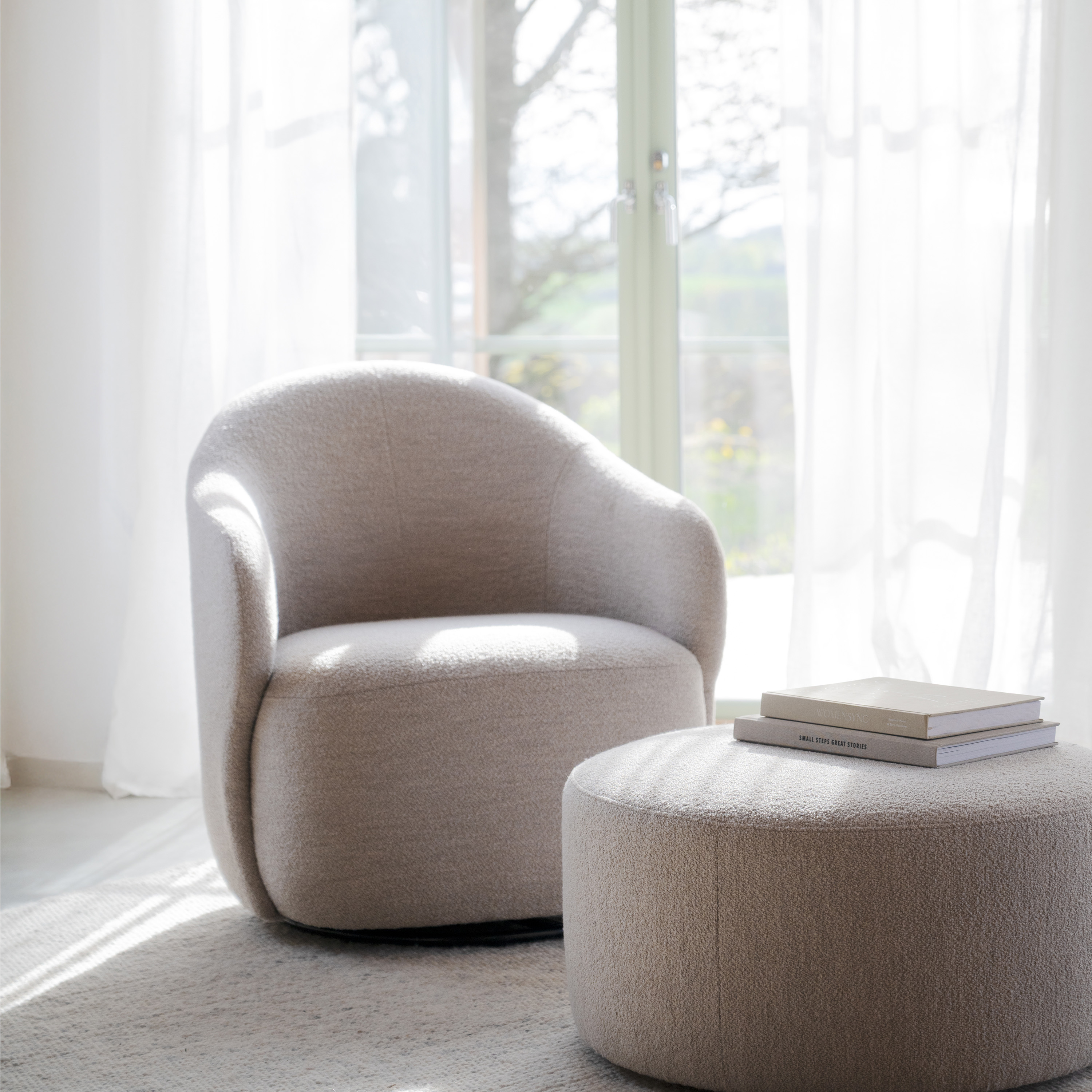 Rowico Home Chapeltown Drehbarer Sessel Hellbeige