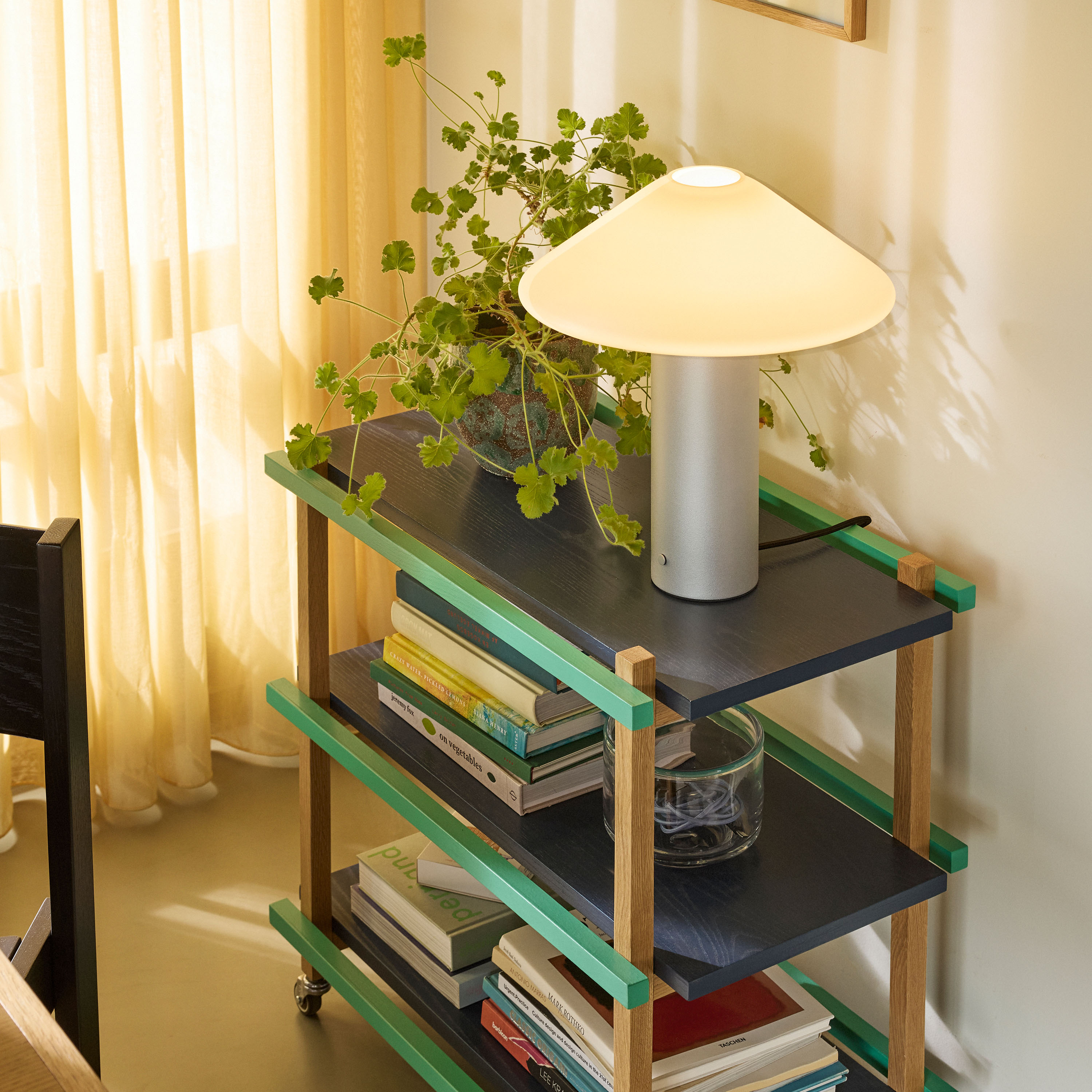 Hübsch Orbit Tischlampe Metallic Silver 40cm