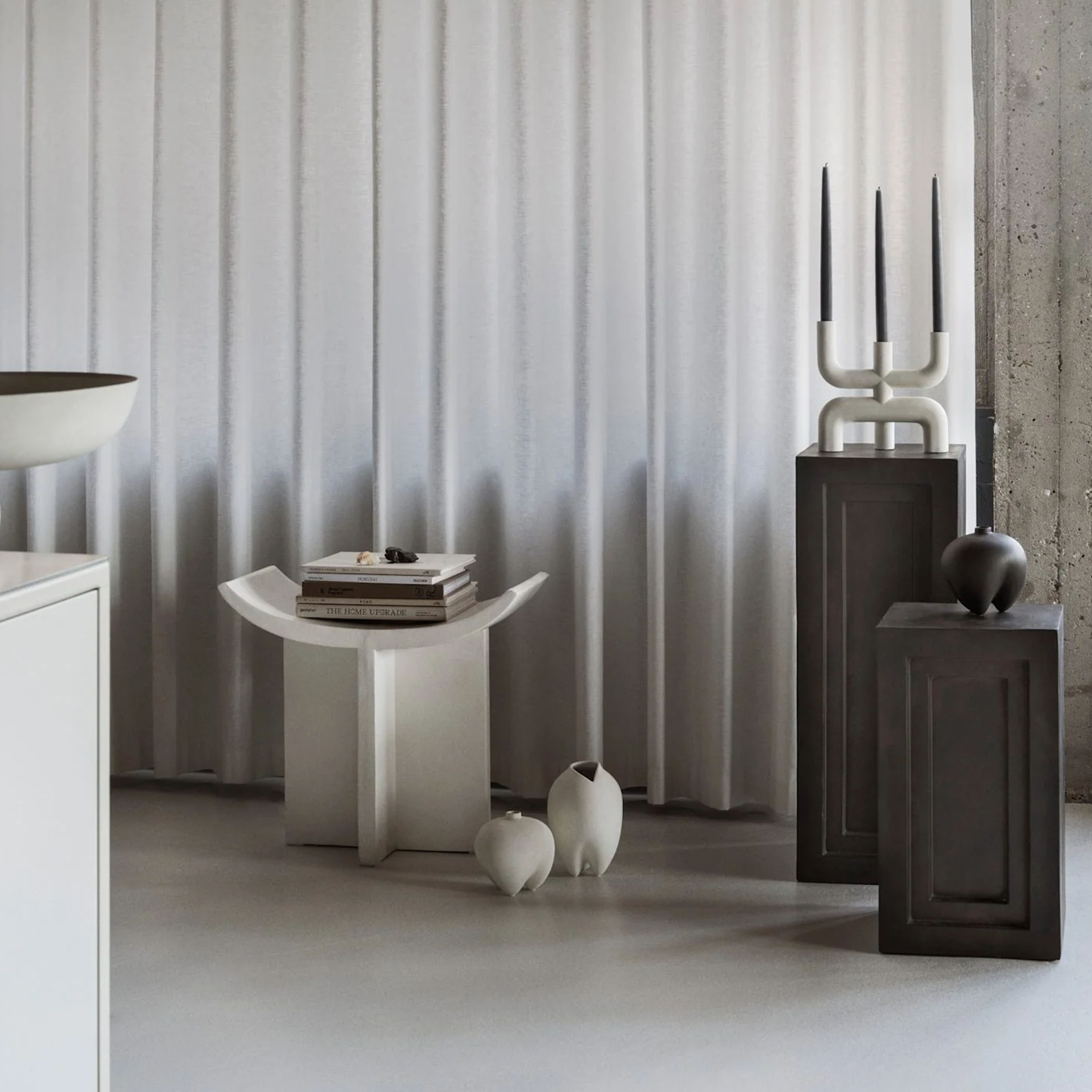 101 Copenhagen Brutus Hocker Knochenweiß