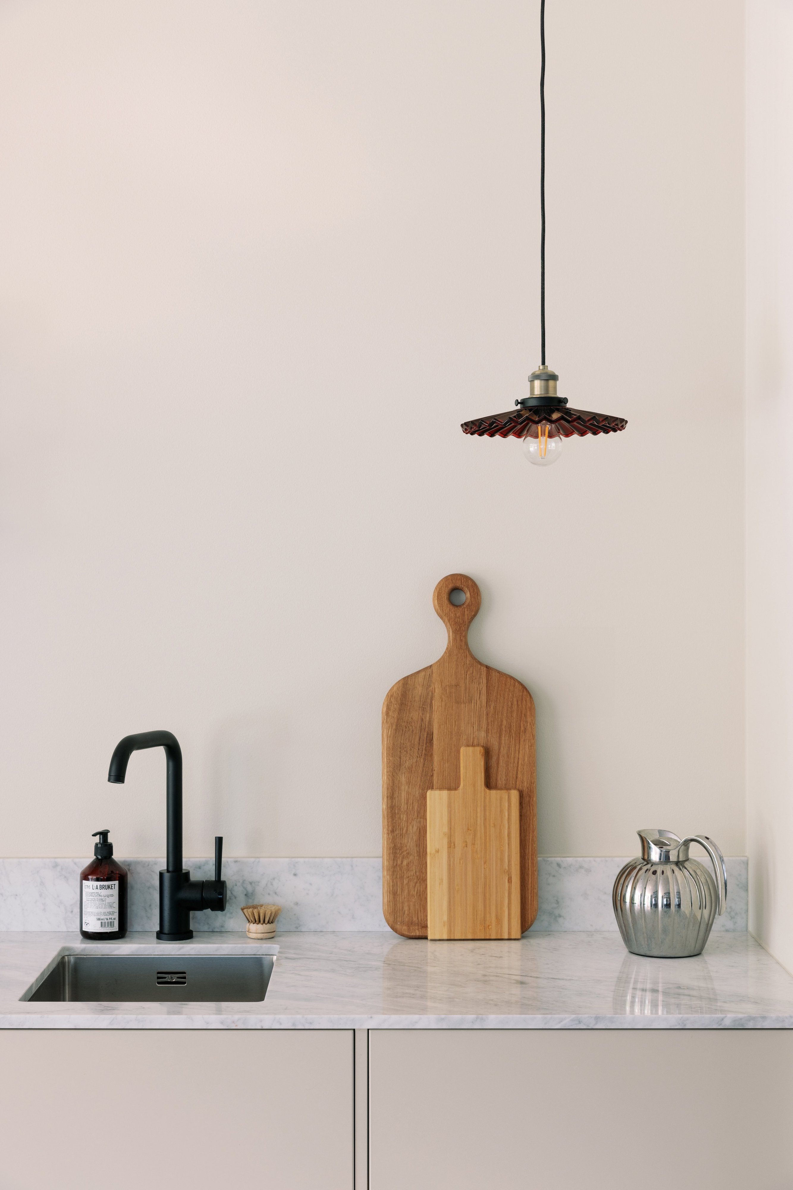 Globen Lighting Cobbler Taklampe Burgunder Ø25