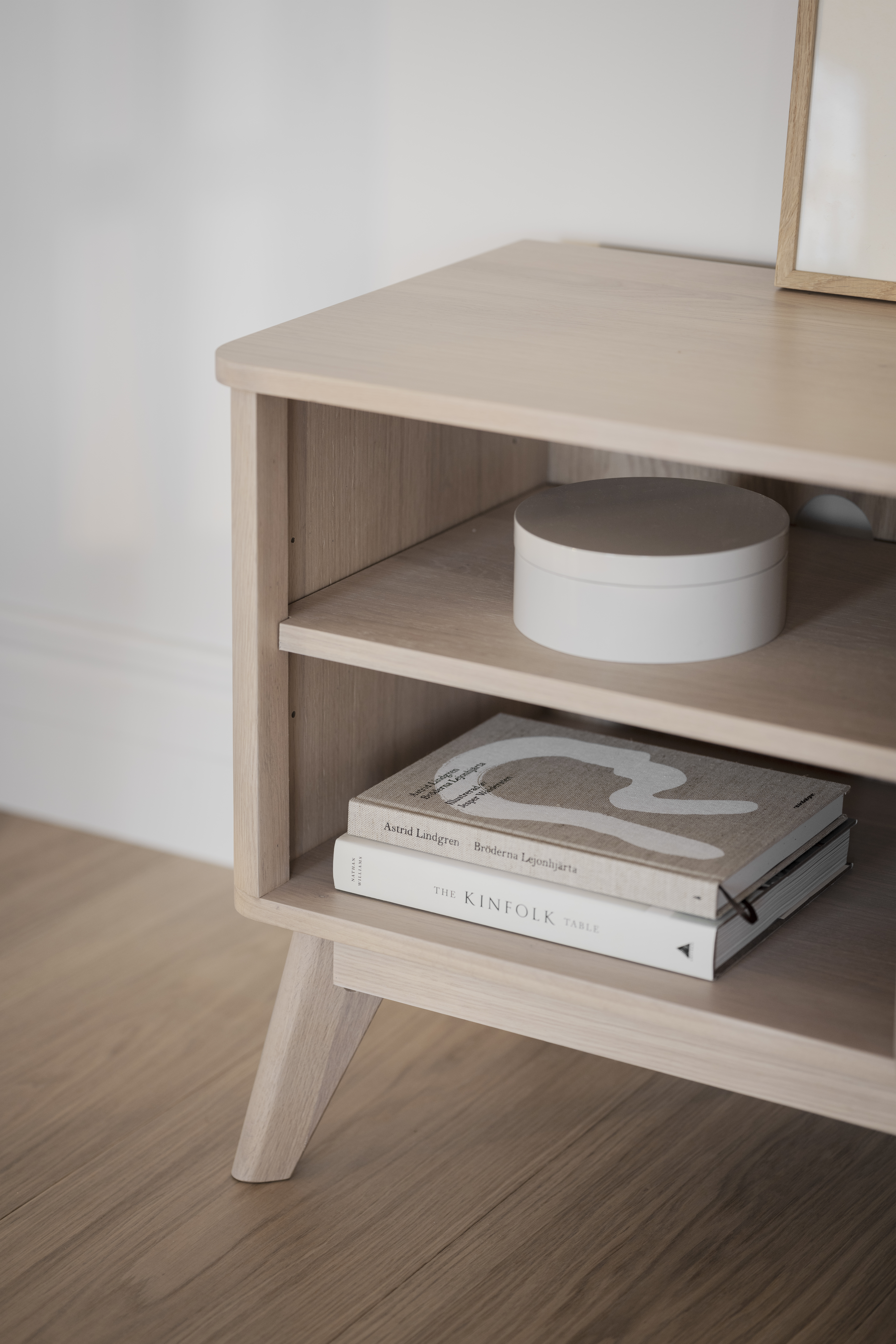 Rowico Home Yumi TV-Schrank Weiß pigmentiert 152cm