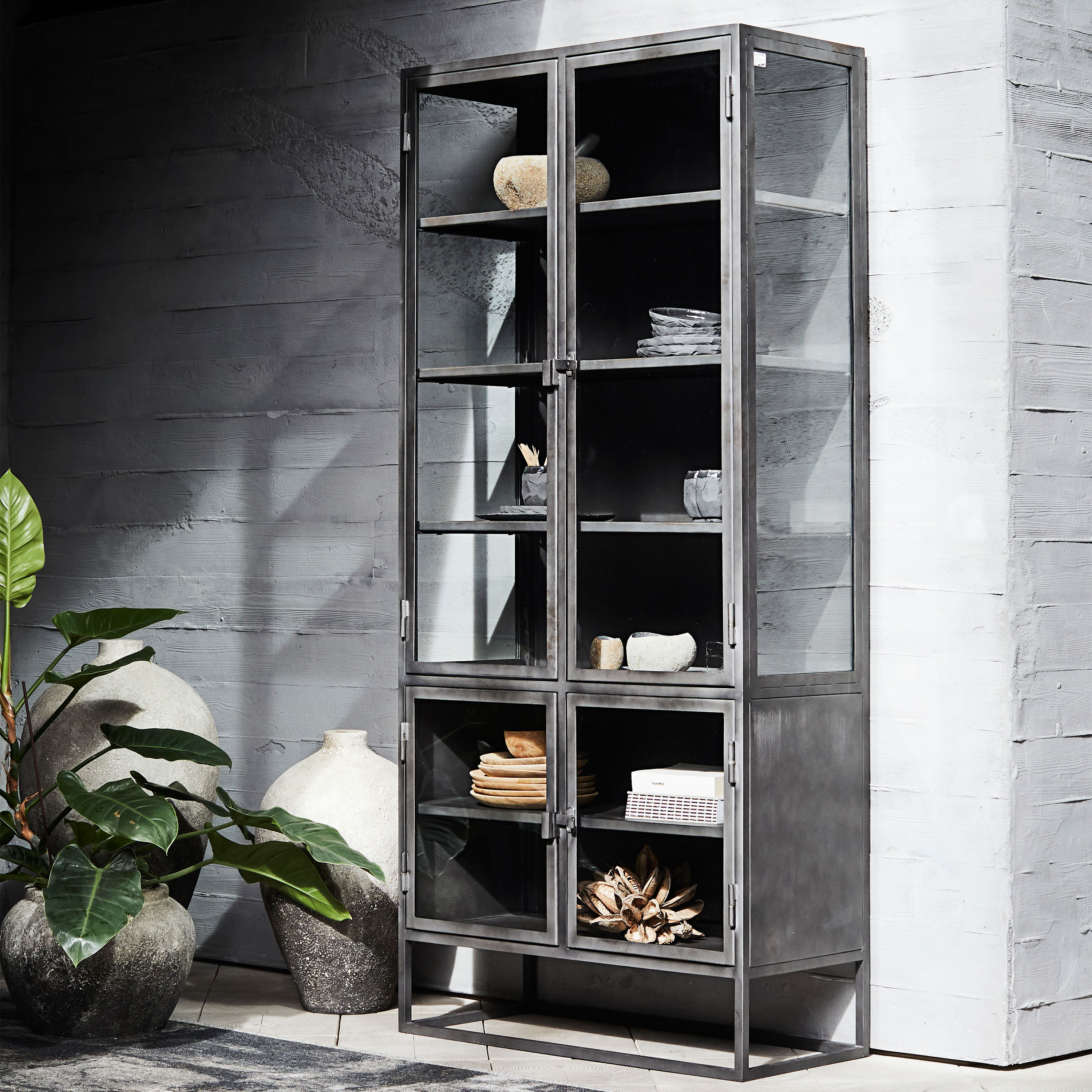 Muubs Boston Vitrinskåp Black Iron 90x200