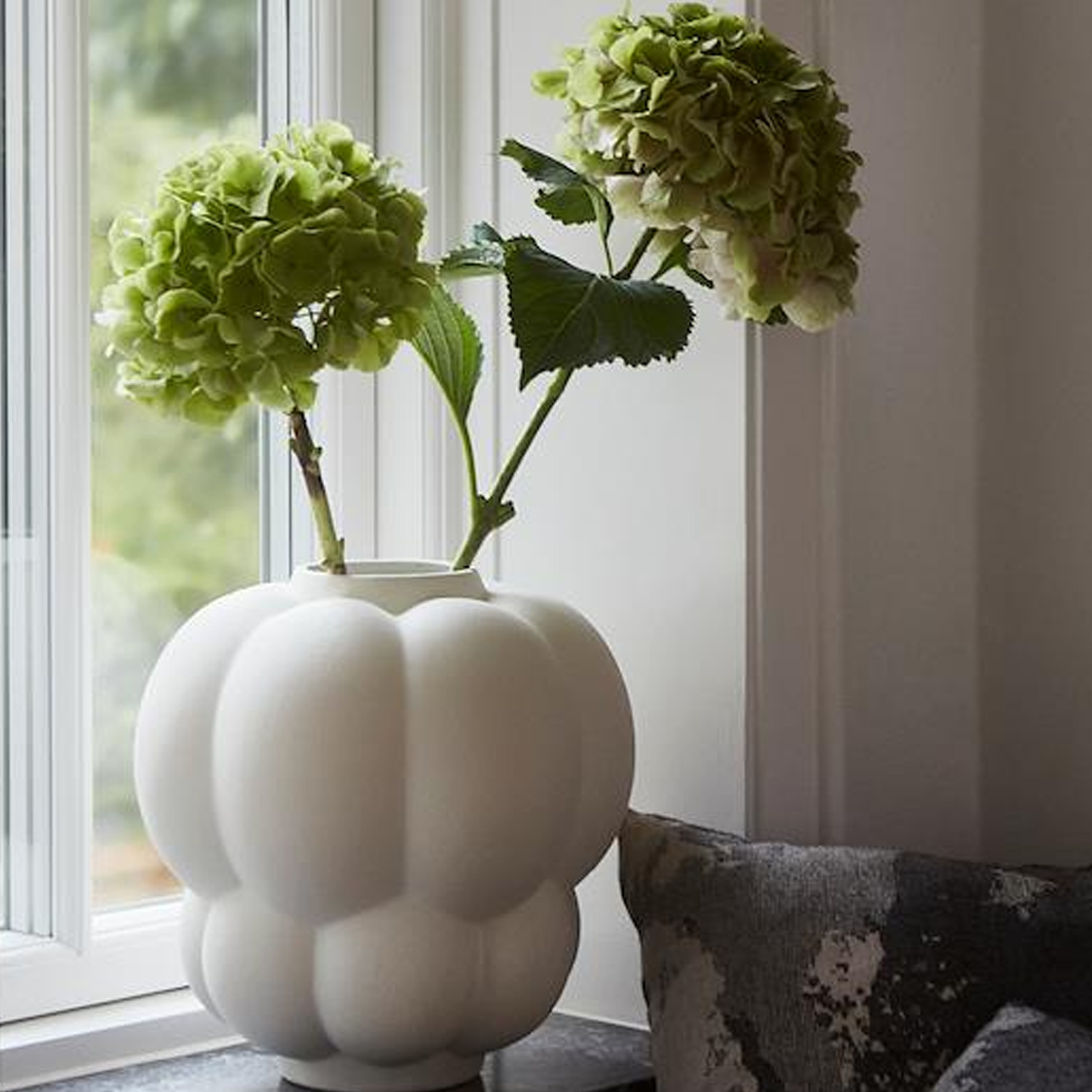 AYTM Uva Vase Keramik Creme 22cm