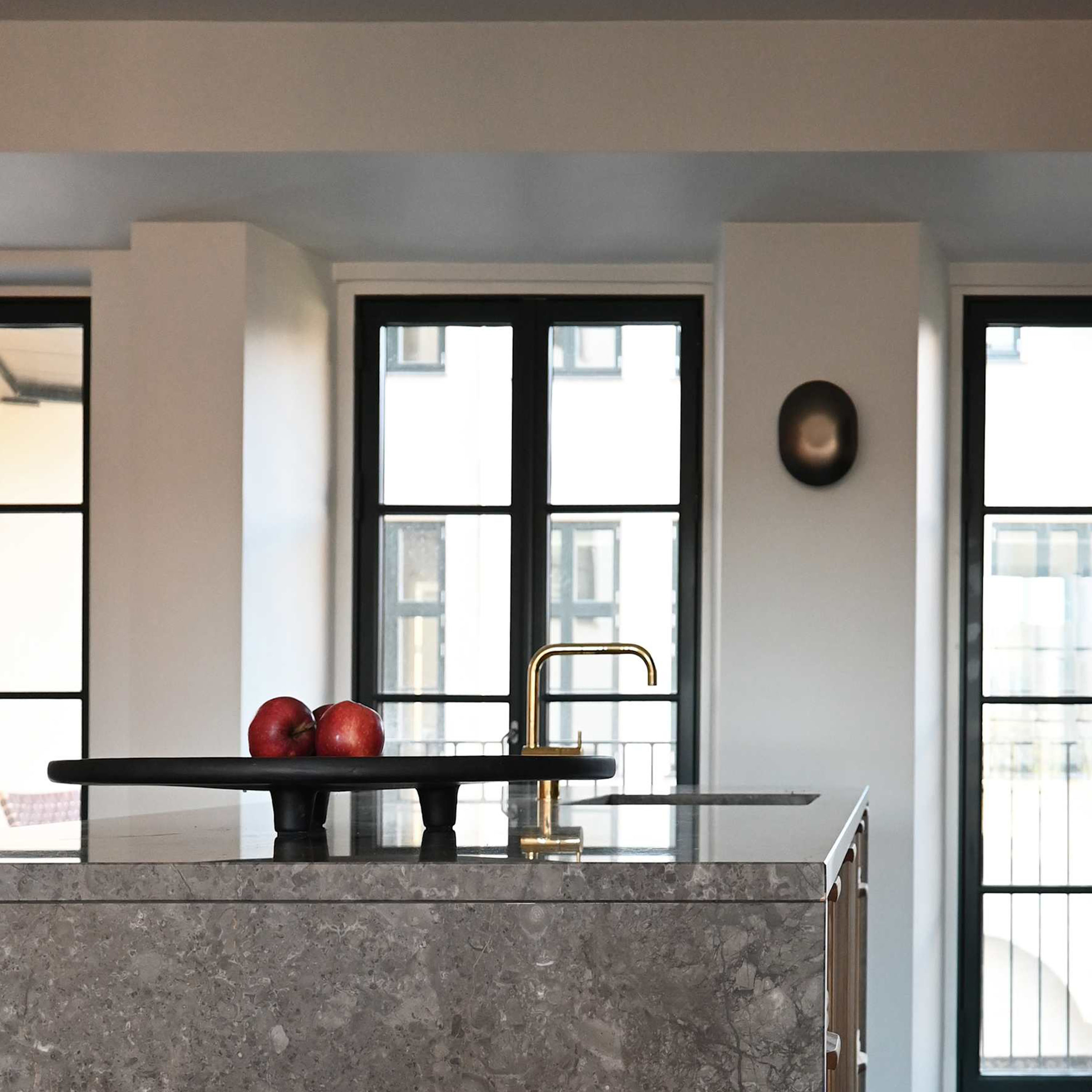 101 Copenhagen Clam Vegglampe Bronse