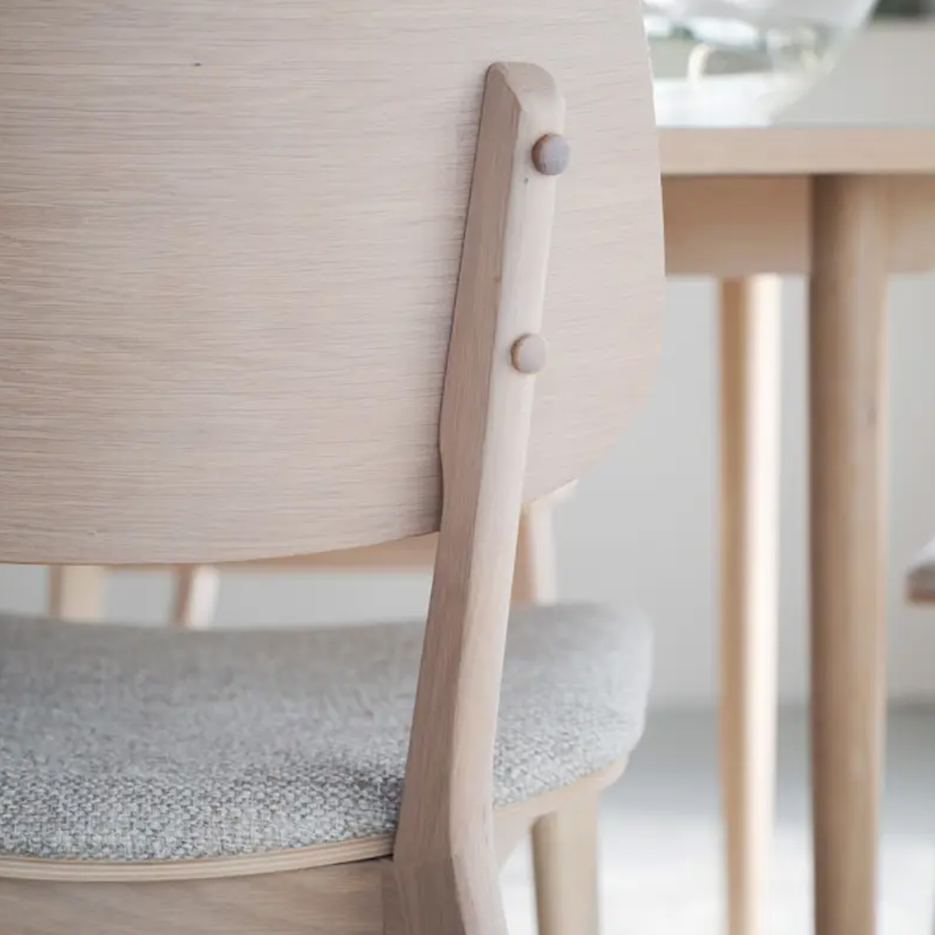 Rowico Home Barrett Matstol Vitpigmenterad Ek/Ljusbeige