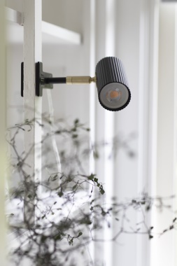 Globen Lighting Hubble Klämspot Schwarz