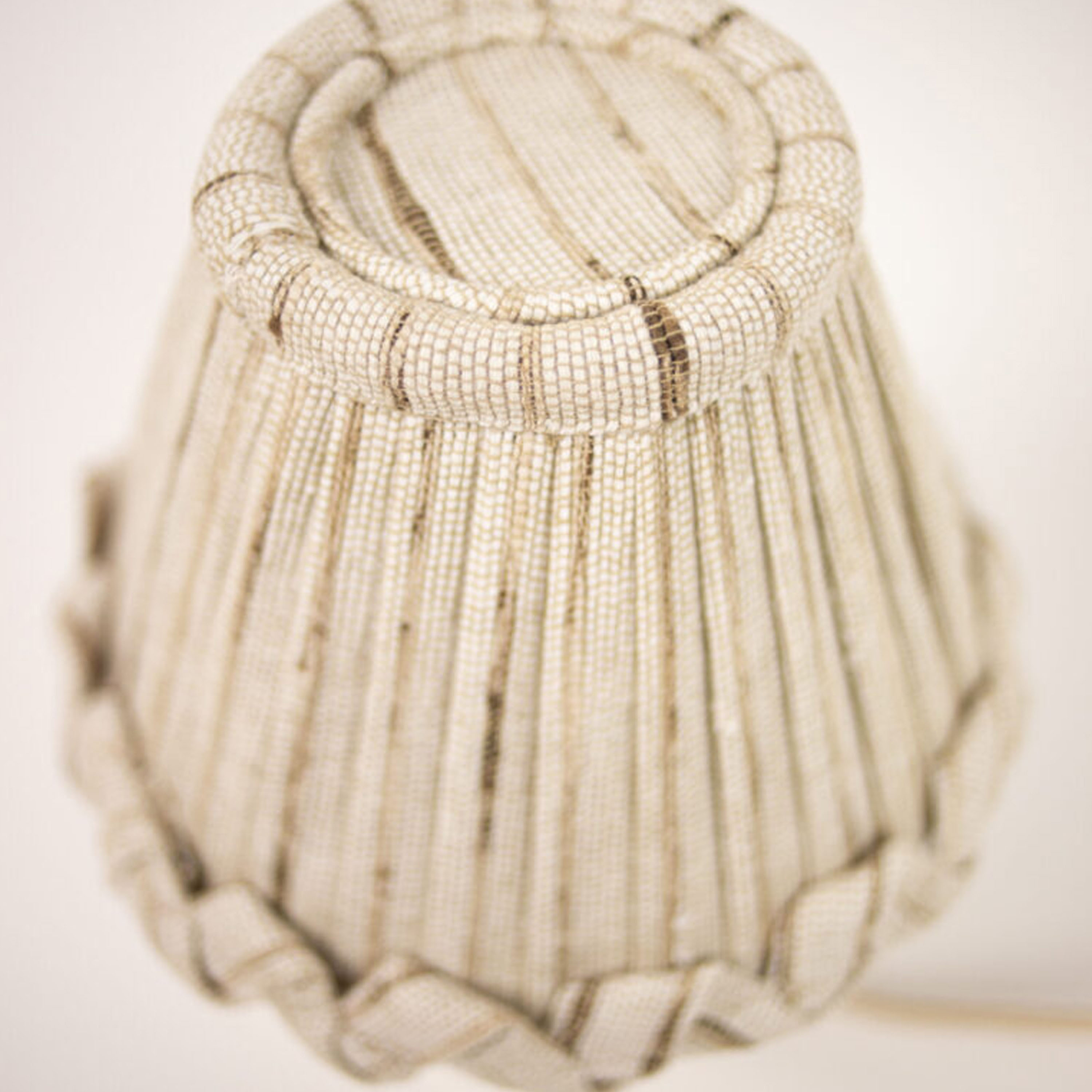 Olsson &amp; Jensen Shiva bordlampe beige 25 cm