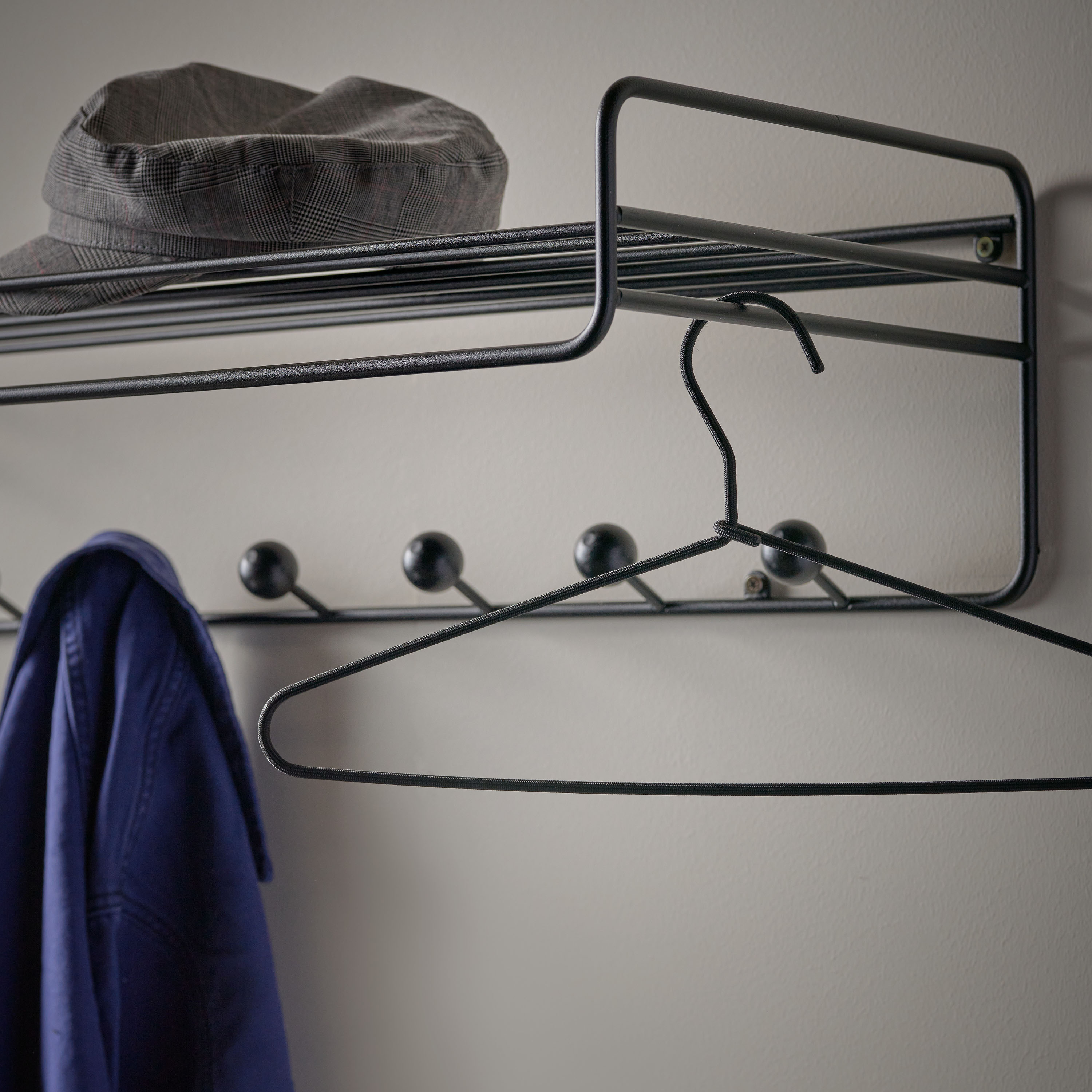 Maze Bill Hat Rack Black 102cm