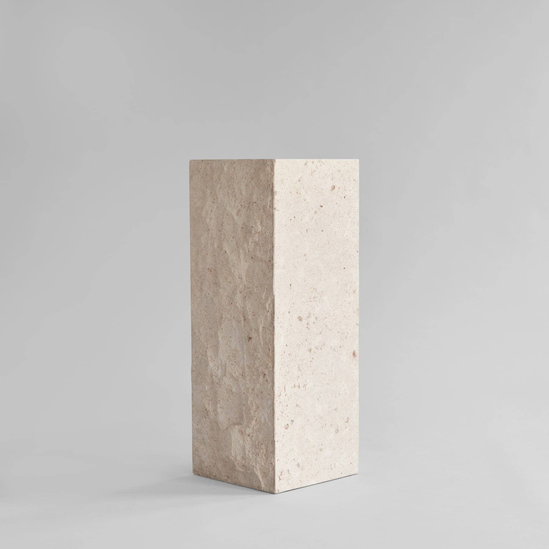 101 Copenhagen Podium Piedestal Limestone Maxi