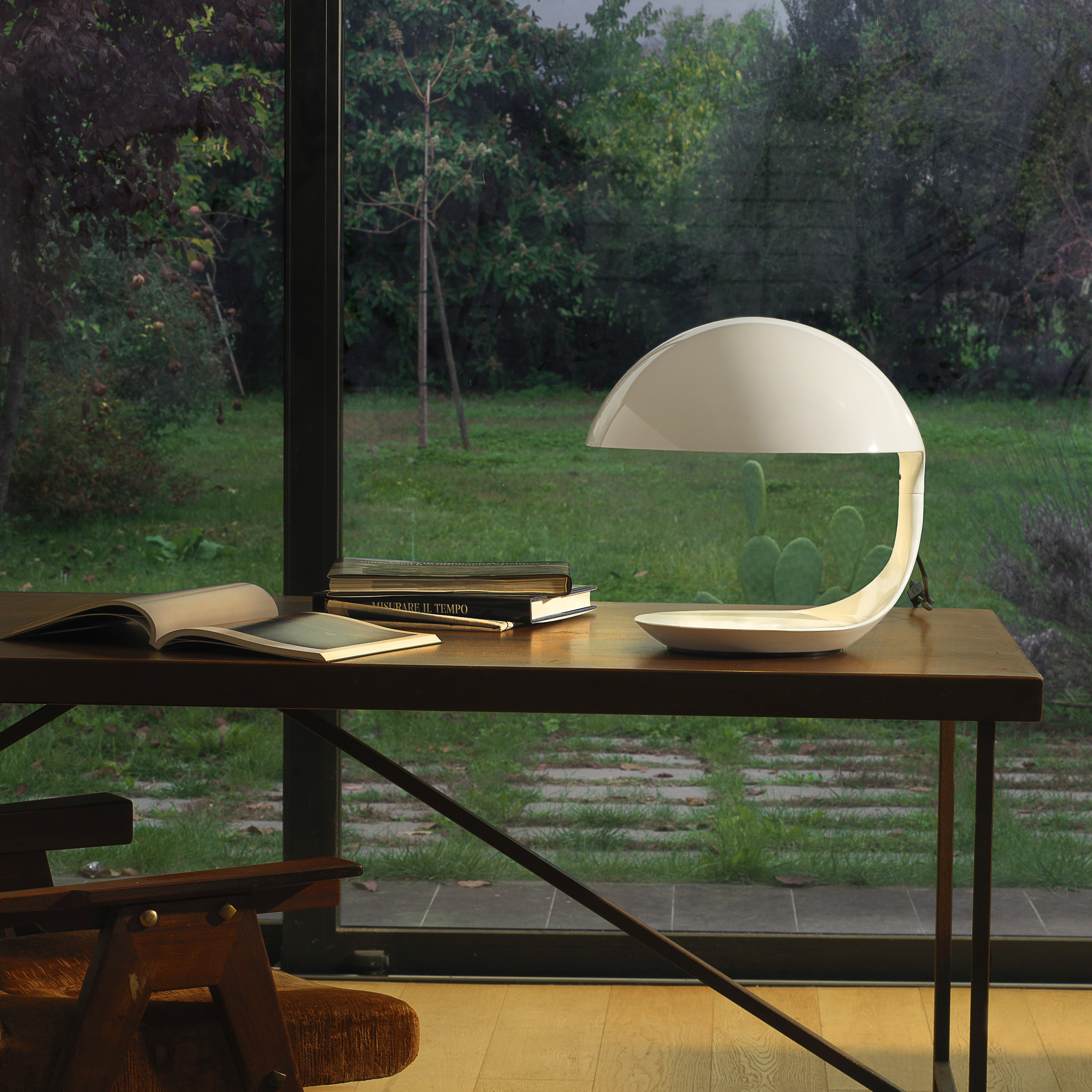 Martinelli Luce Cobra Tischlampe Weiß