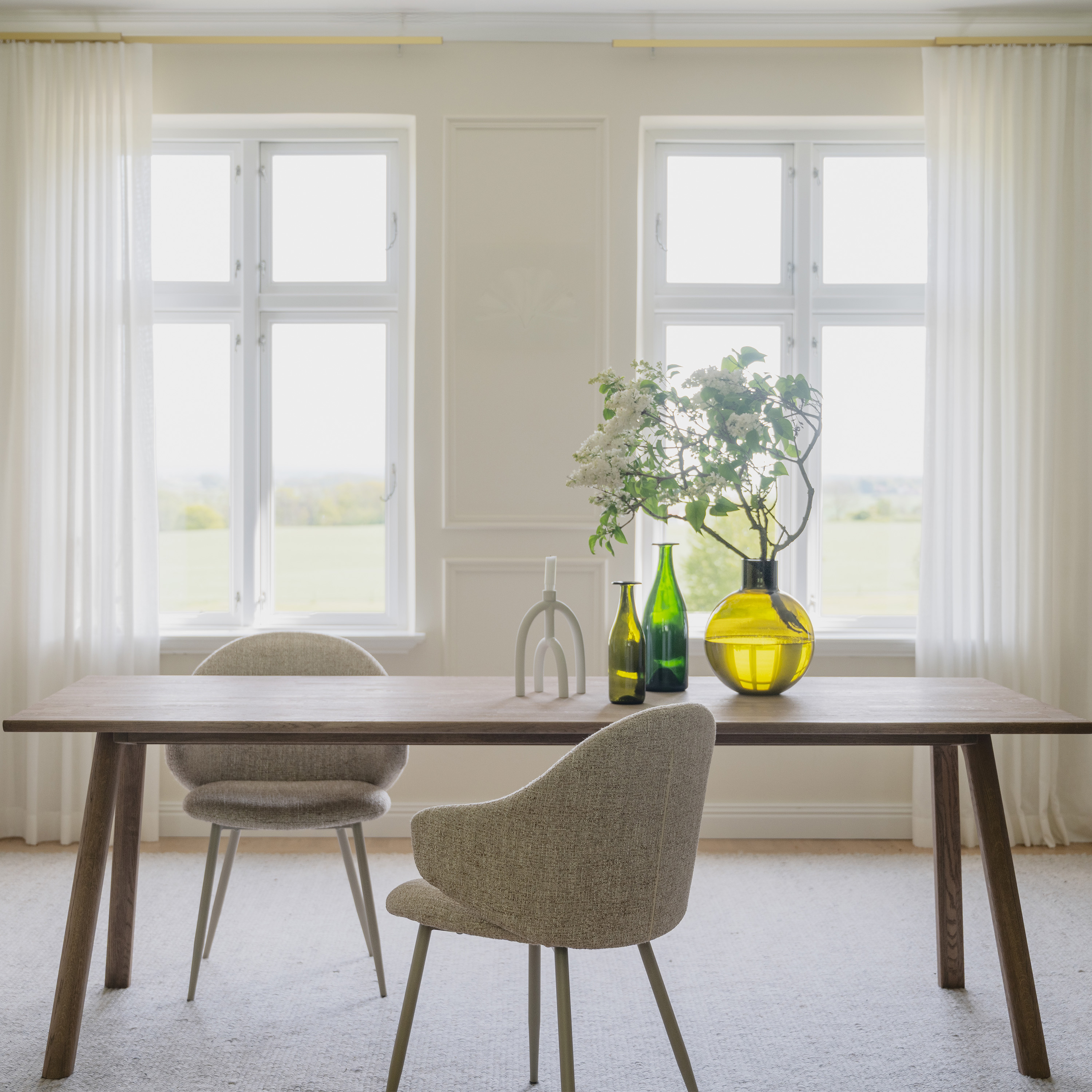 Rowico Home Clapperton Matbord Sandfärgad Ek 220x95