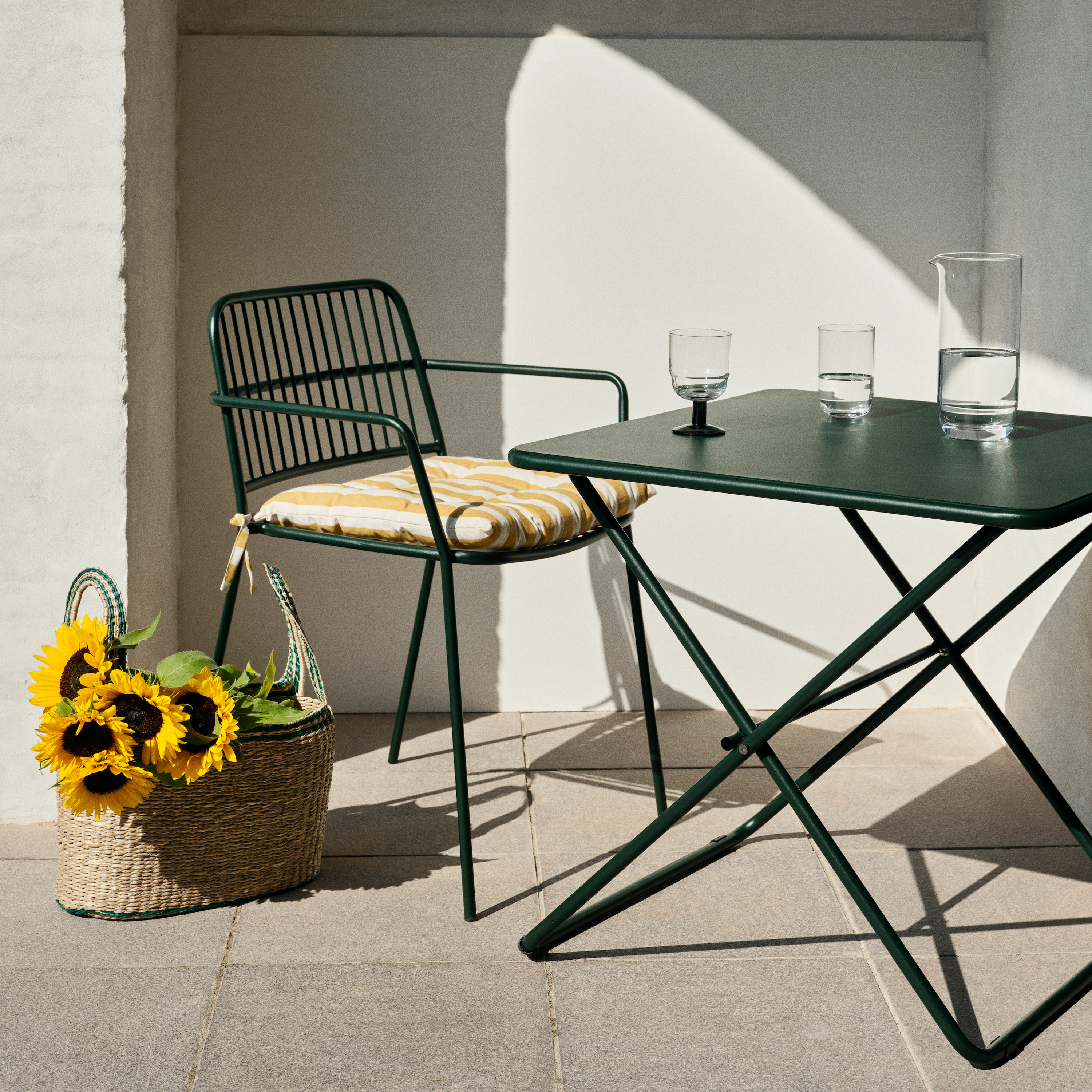 Broste Copenhagen Eden Gartentisch Forest Green 70cm