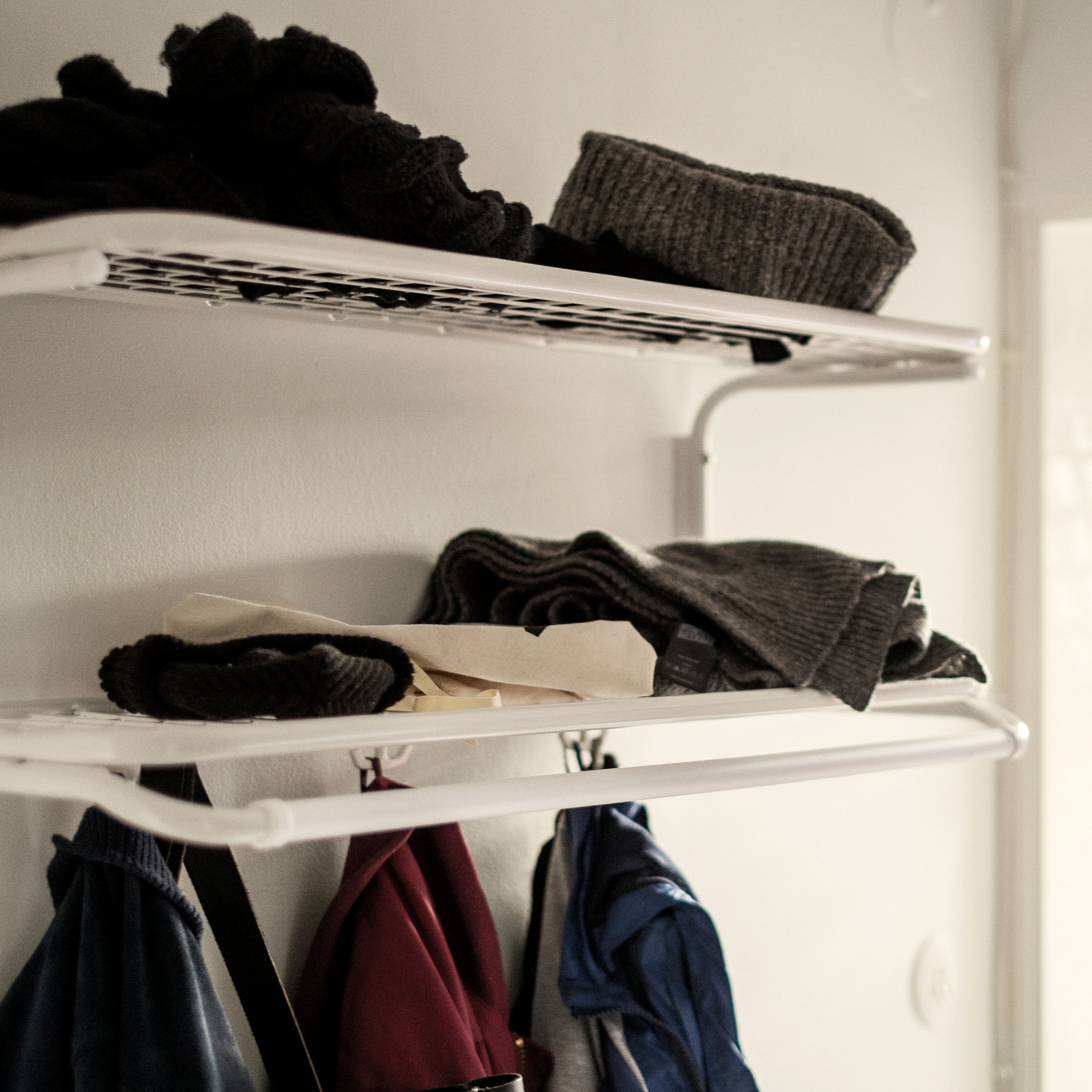 Essem Design Klassinen hattuhylly valkoinen 120cm