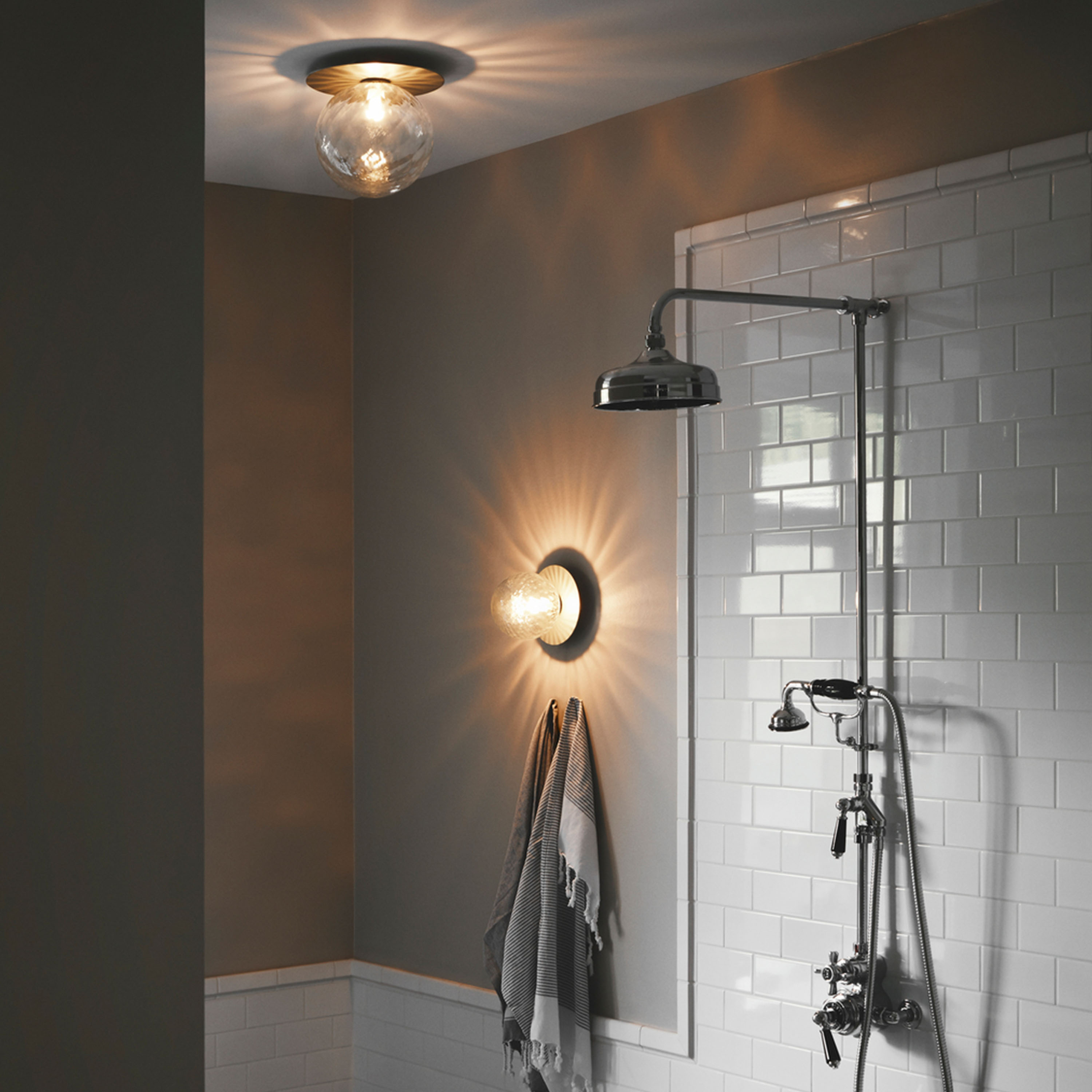 Nuura Liila 1 Vägg-/taklampa Light Silver/Optic Clear Large