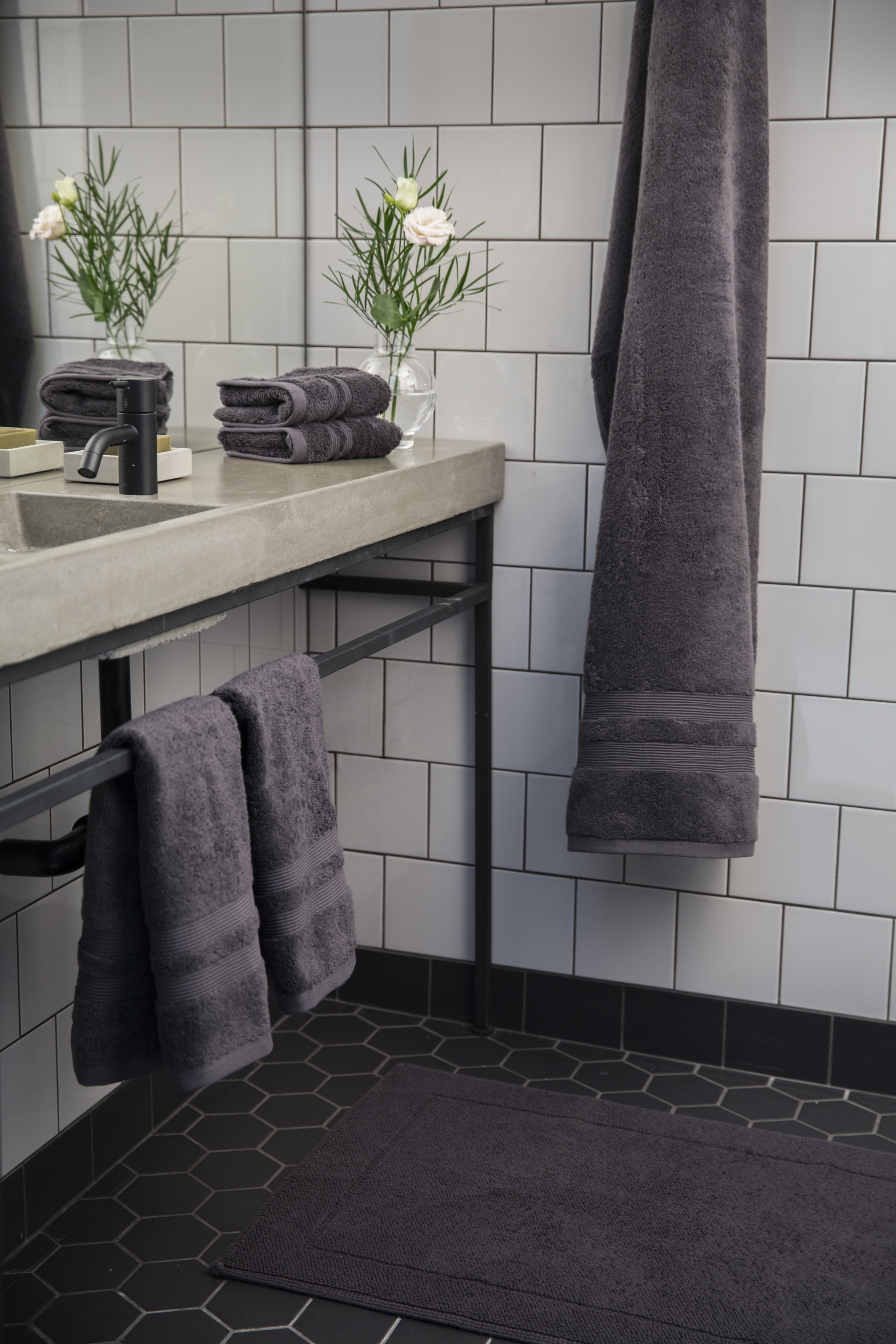 Mille Notti Portofino Kylpyhuonematto Antrasiitti 60 x 90