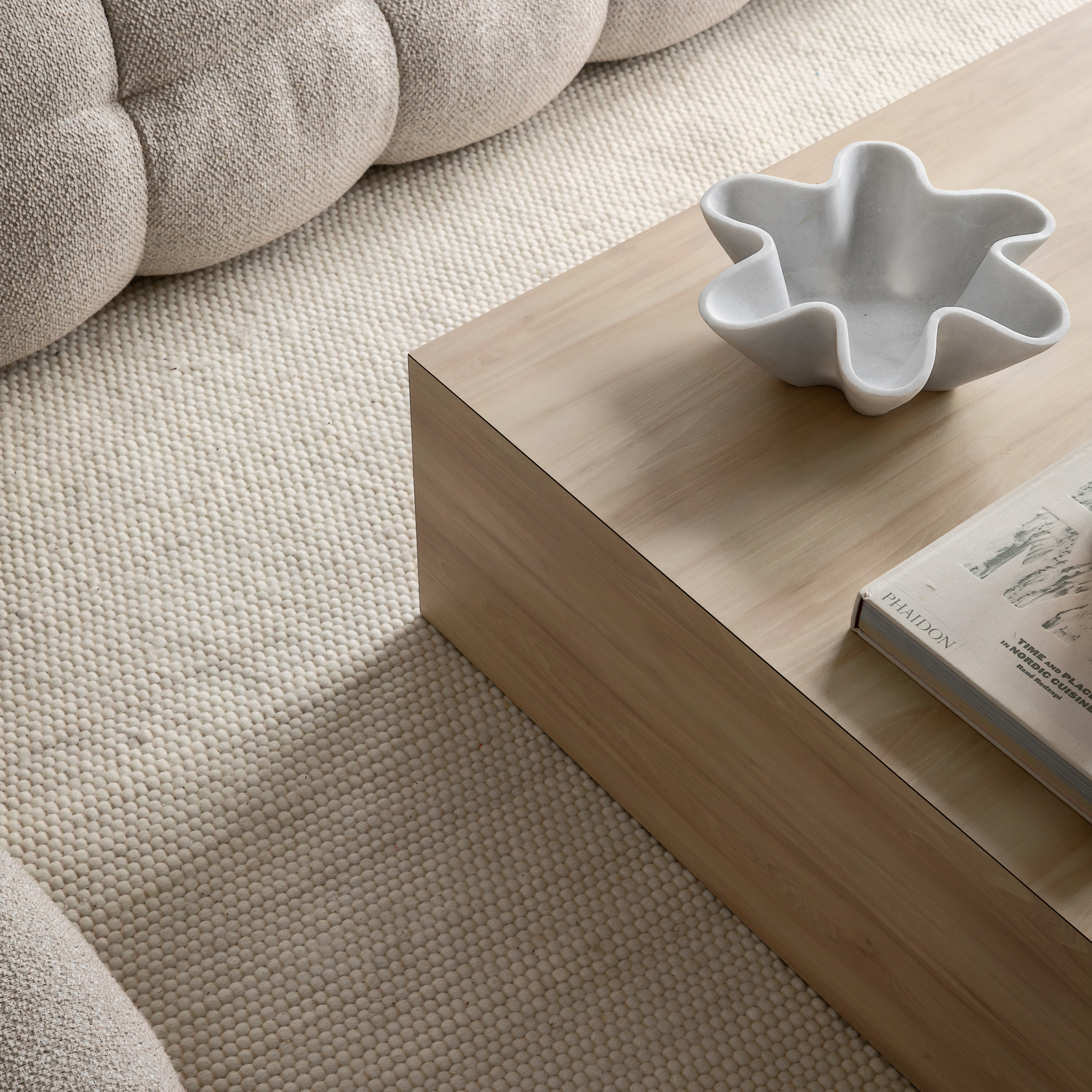 Milos Ullmatta White 140x200