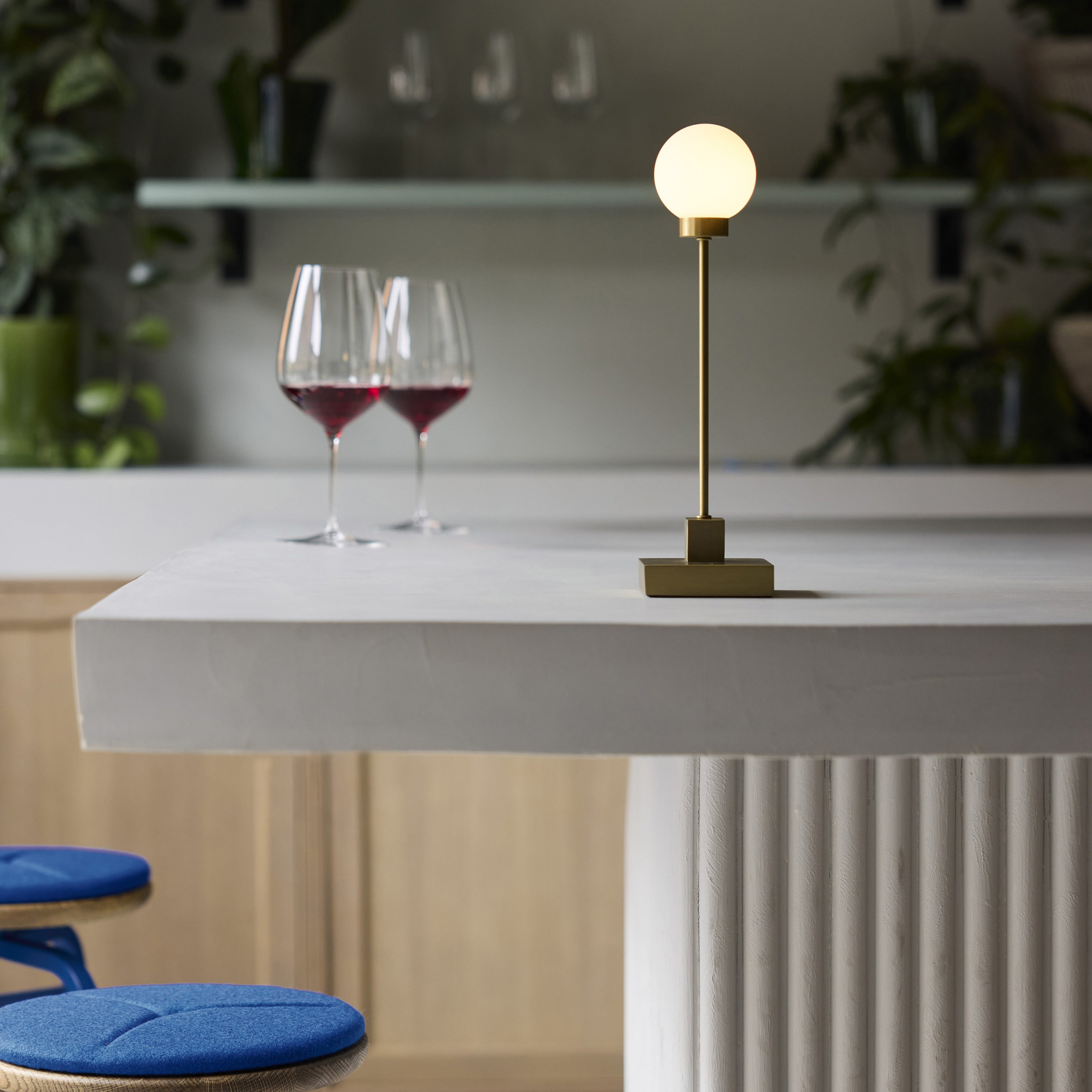 Northern Snowball Tischlampe Tragbar Messing