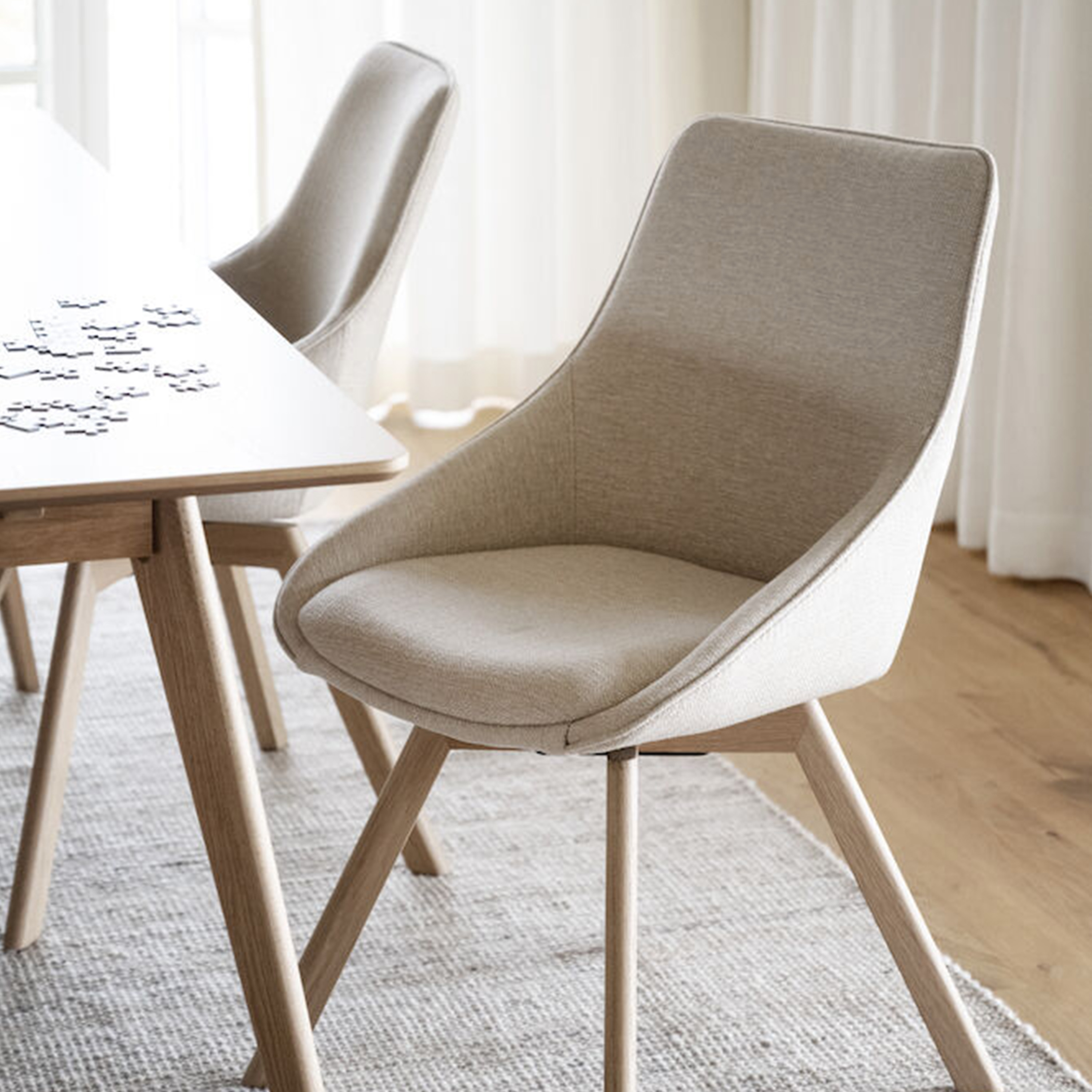Rowico Home Alison Matstol Ljusbeige/Ek