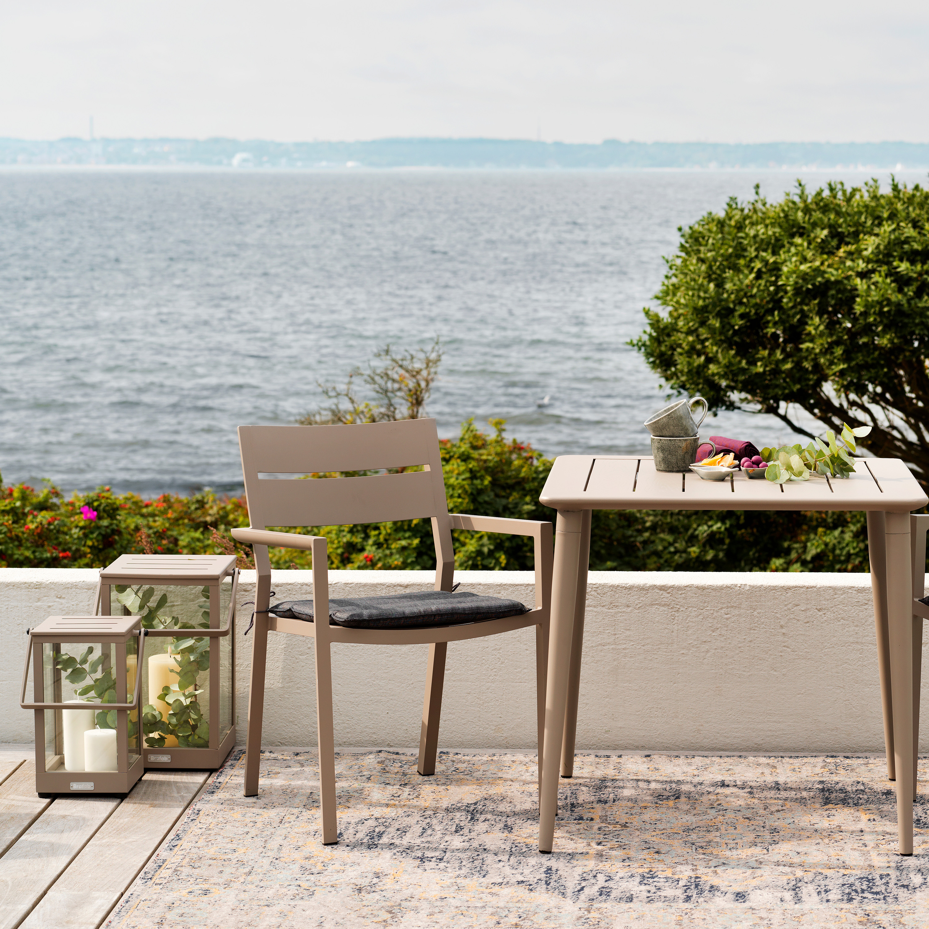 Brafab Nimes Matbord Khaki 78x78cm