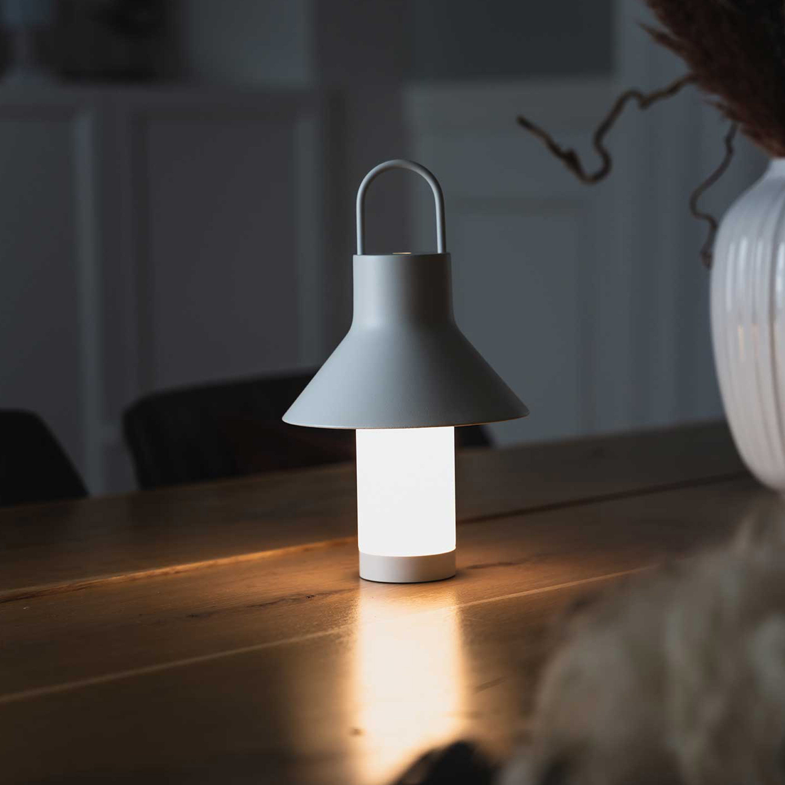 LOOM Design Shadow Portabel Bordslampa White Ø15