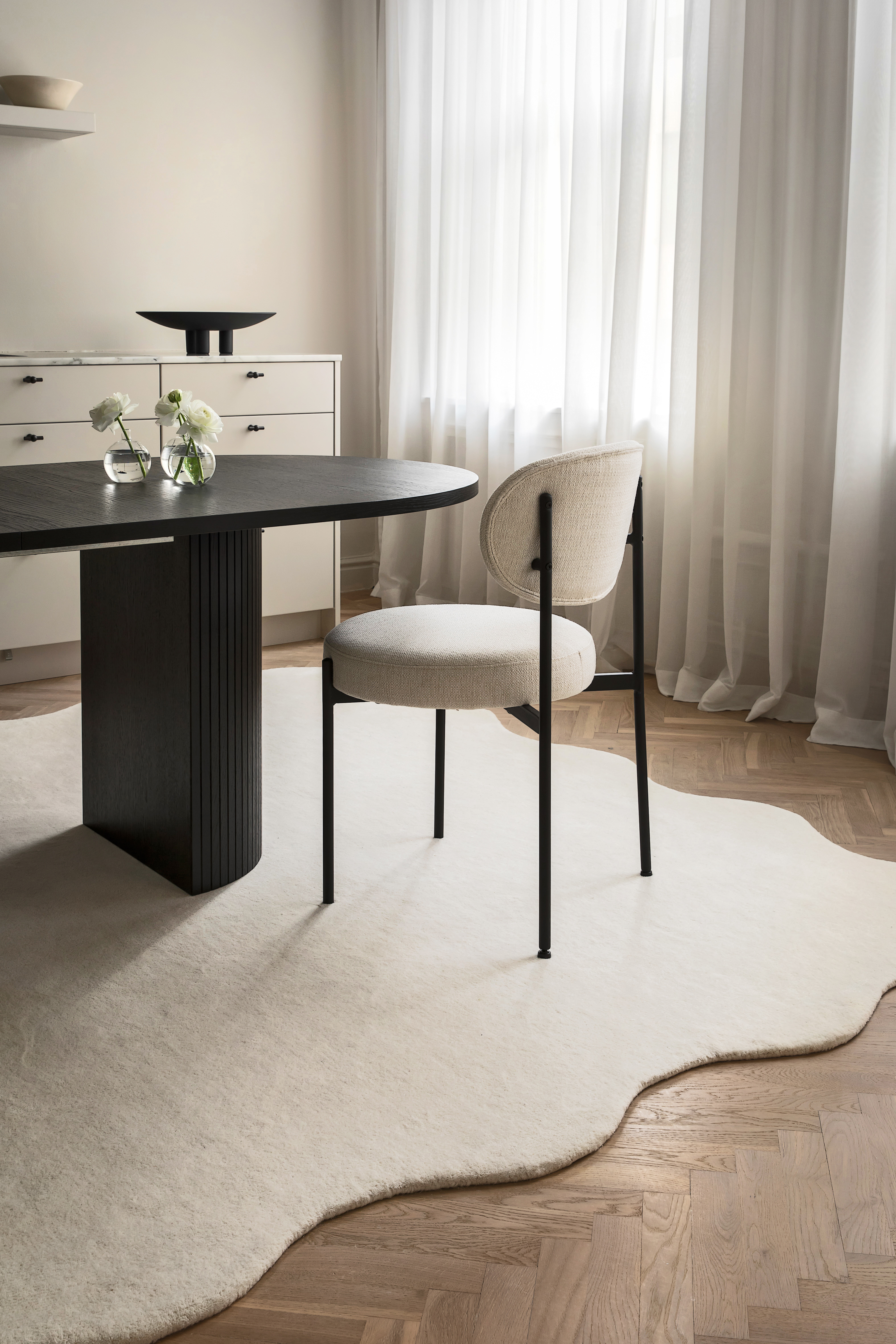 Layered Organic Scallop Ullmatta Bone White 250x350