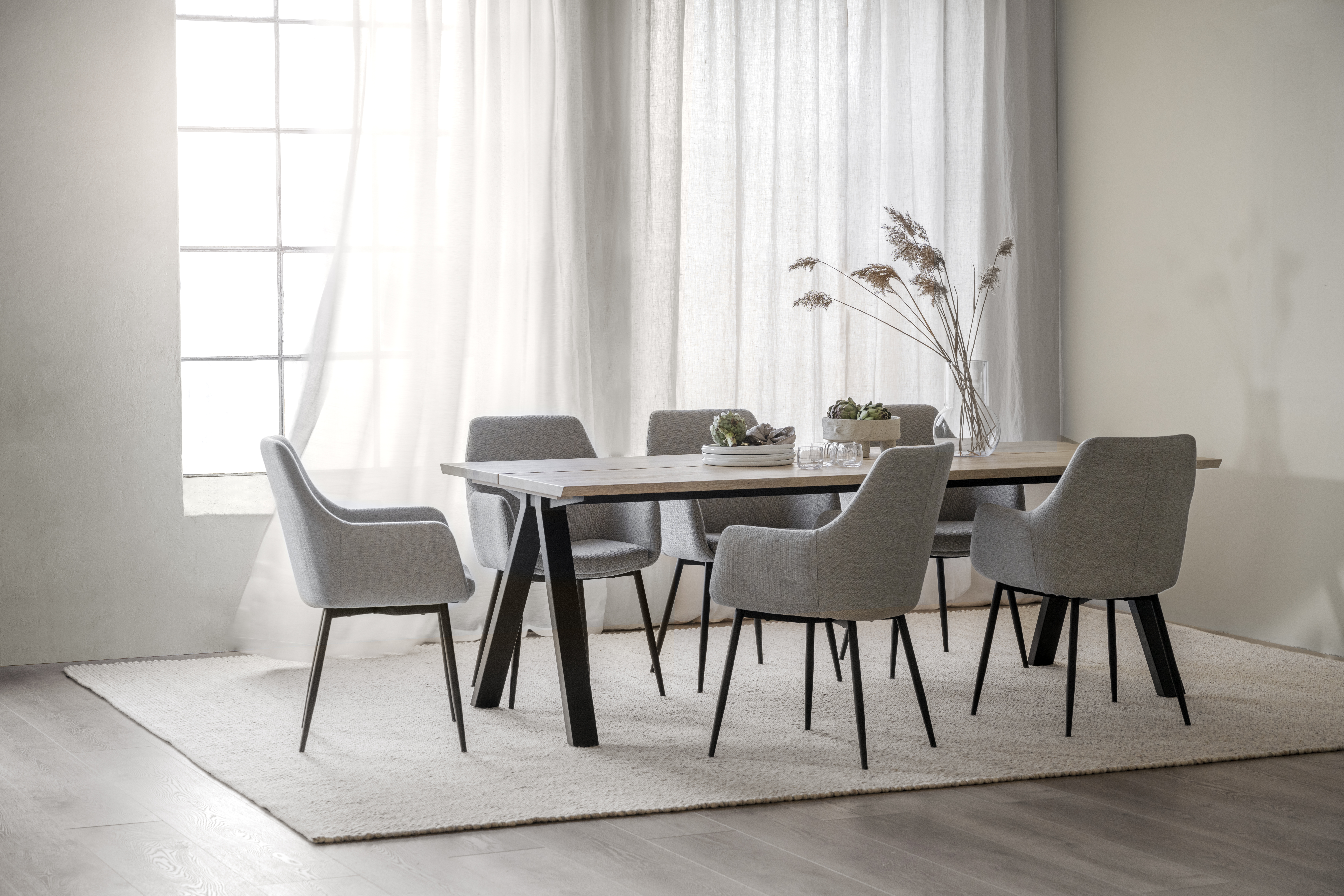 Rowico Home Carradale Matbord Vitpigmenterad/Svart 220cm