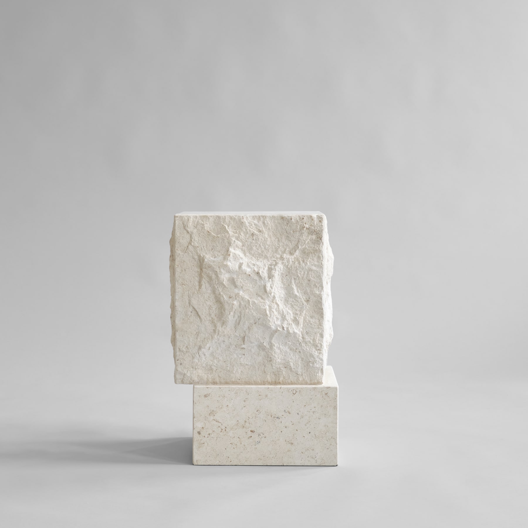 101 Copenhagen Temple Couchtisch Kalkstein Hoch