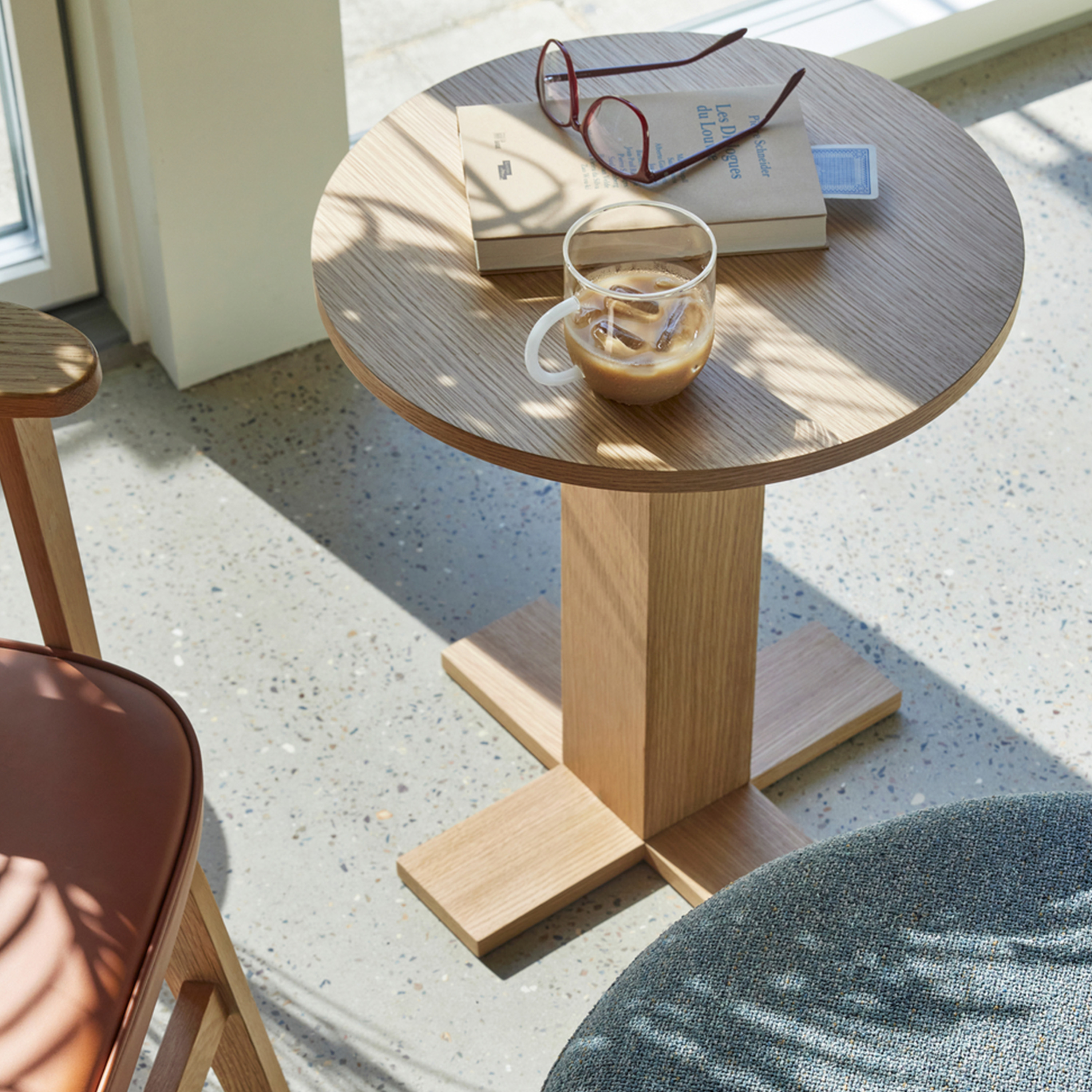 Hübsch Koohi Sidobord Natural Ø45