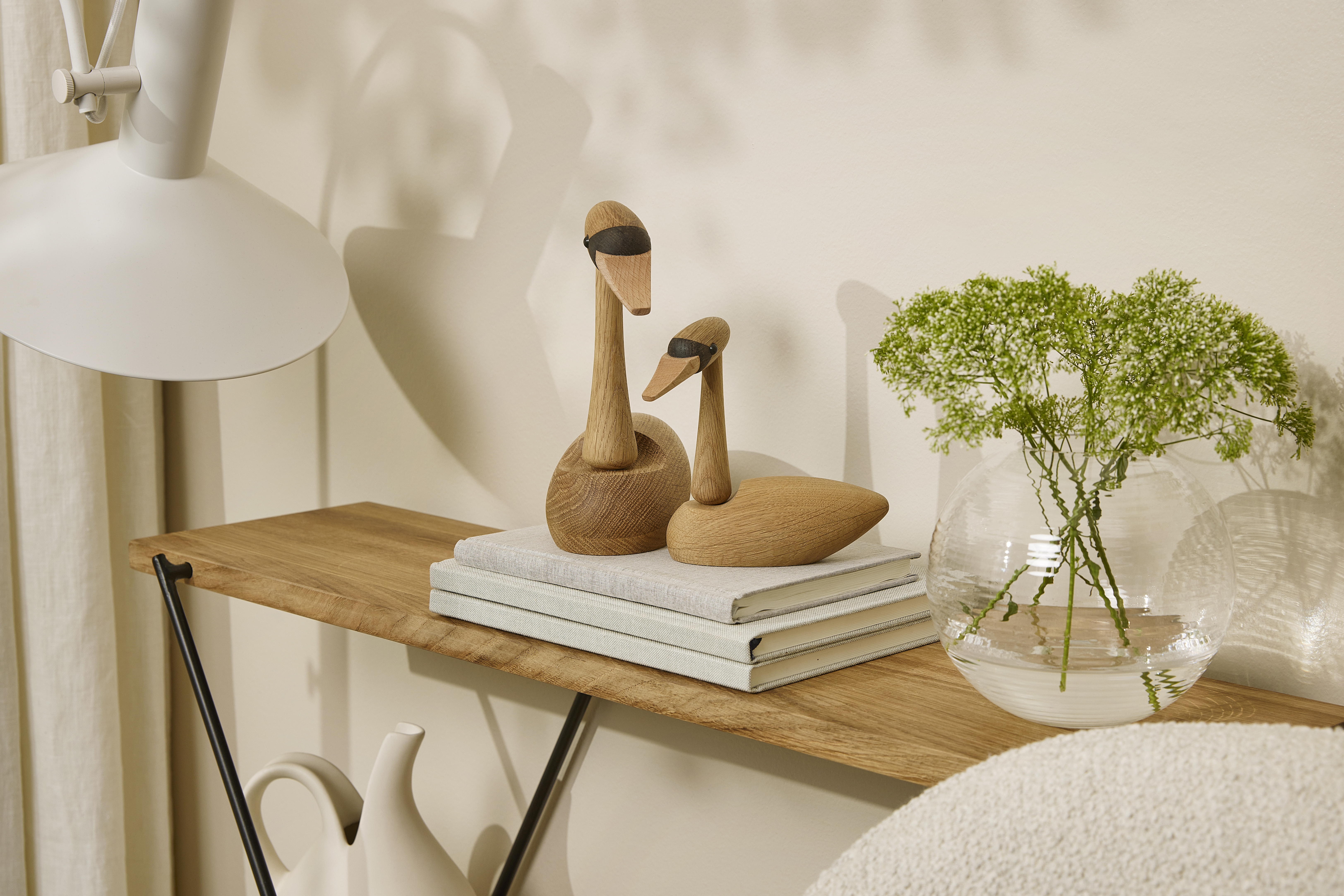 Spring Copenhagen The Swan Koriste Tammi 19cm