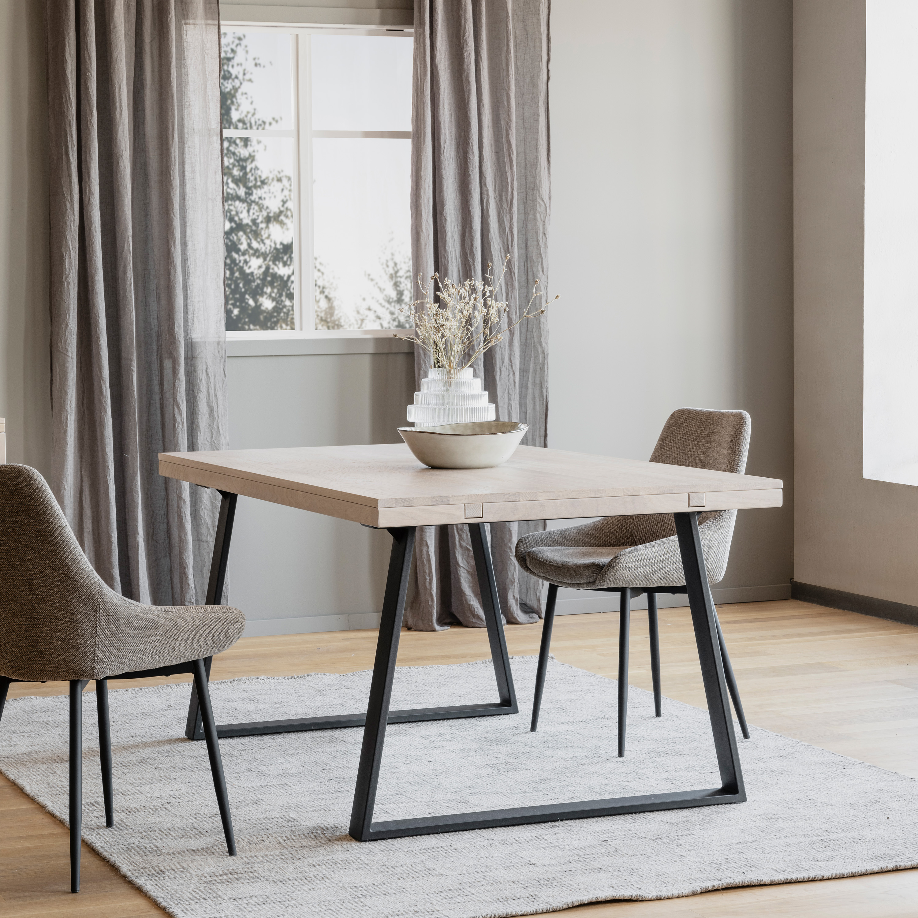 Rowico Home Brooklyn Esstisch U-Bein Weißpigmentierte Eiche 170cm