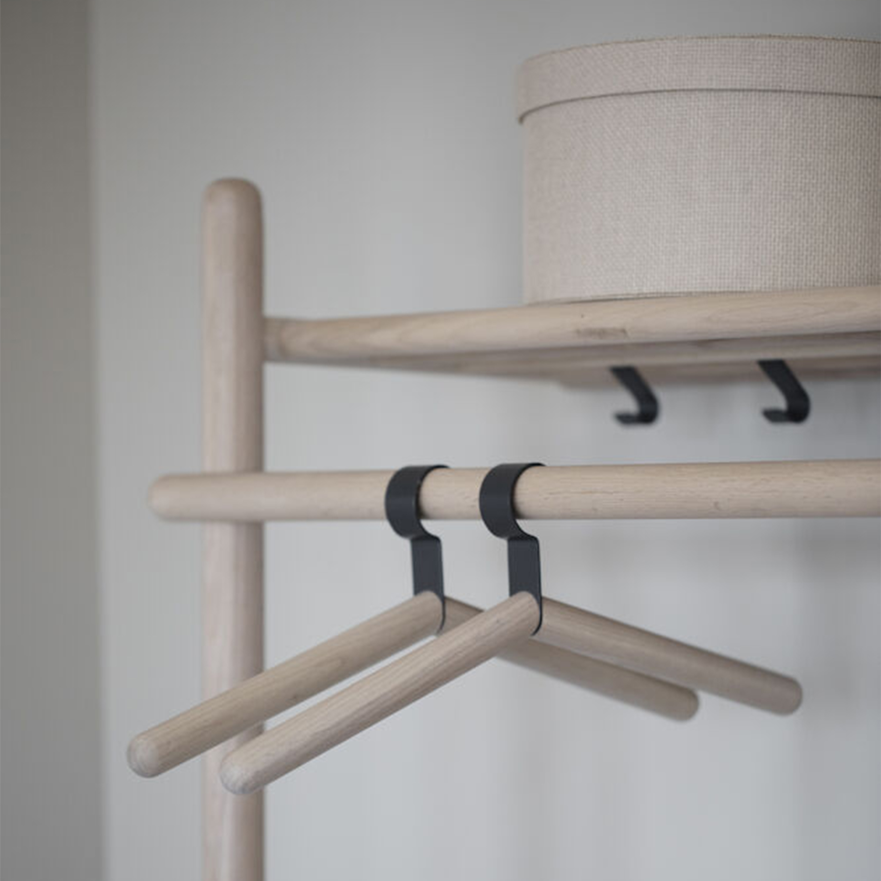 Rowico Home Milford Klädställning Vitpigmenterad