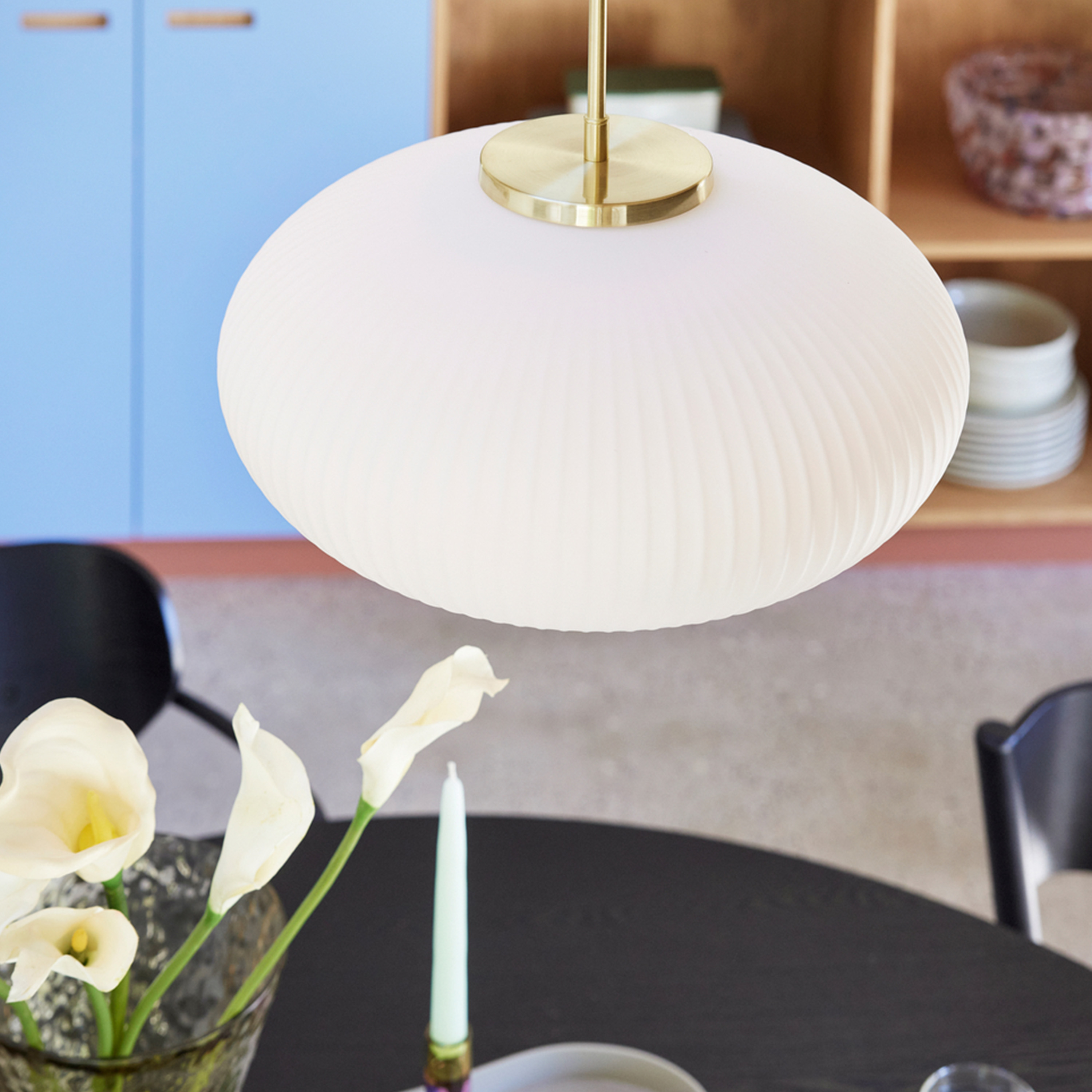 Hübsch Serene Taklampa Ellipse White Ø40