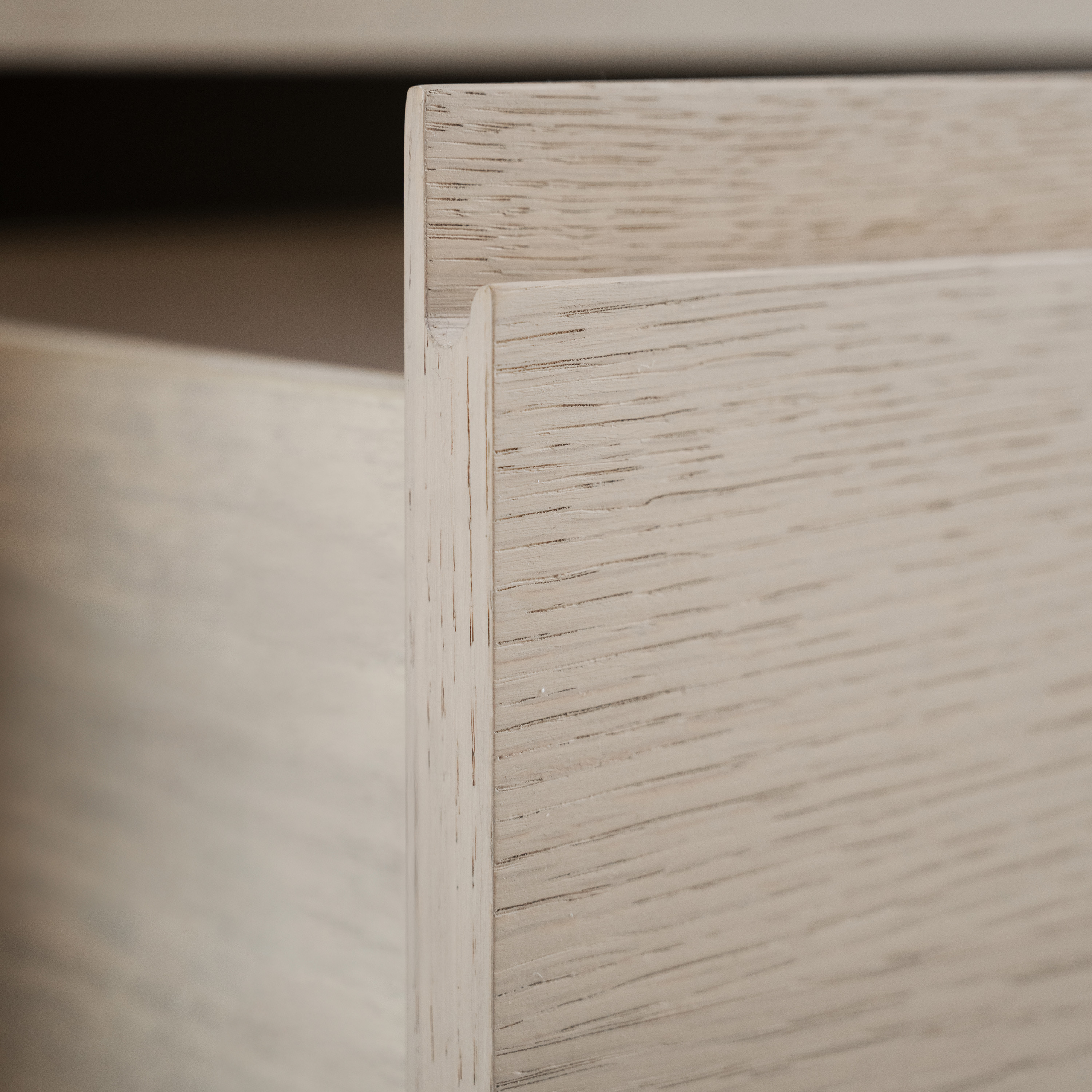 Rowico Home Melstone Byrå Vitpigmenterad Ek 110x70