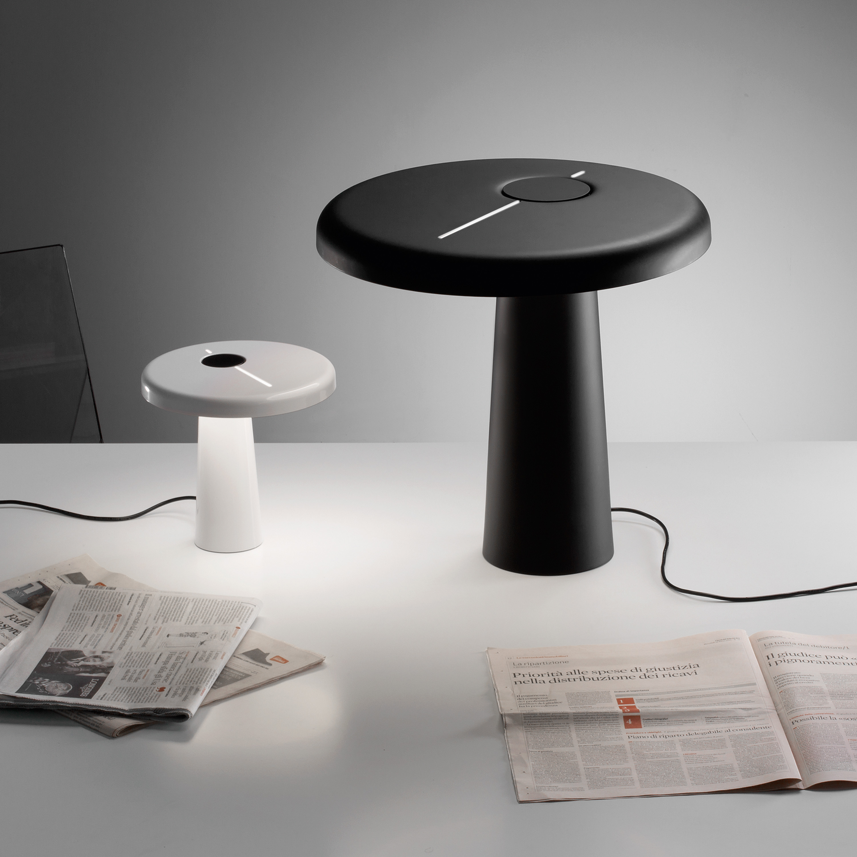 Martinelli Luce Hoop Tischlampe LED Schwarz Ø21