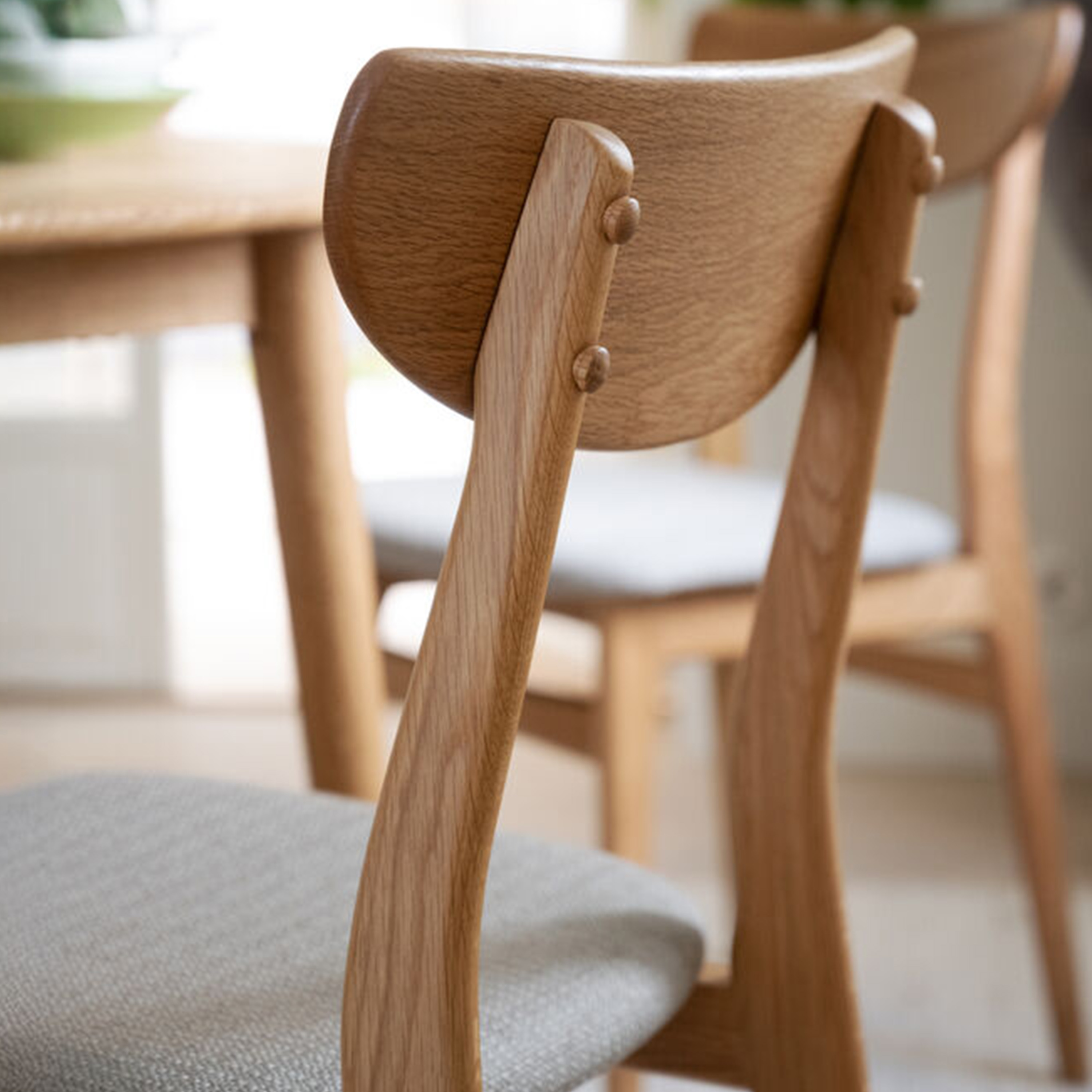 Rowico Home Rodham Matstol Ek/Gråbeige