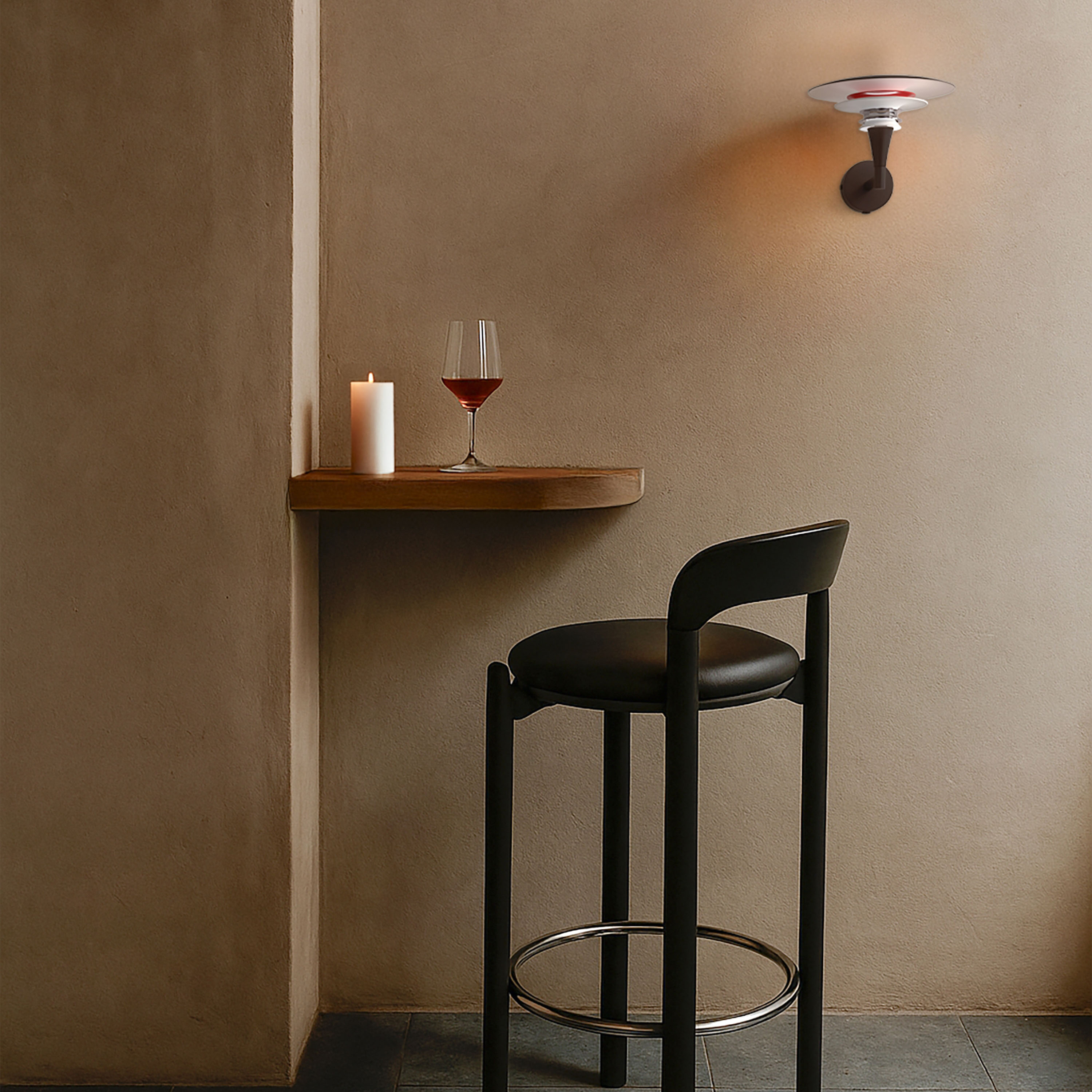 Belid Diablo Seinävalaisin Mattamusta/Kiiltävä punainen 16cm