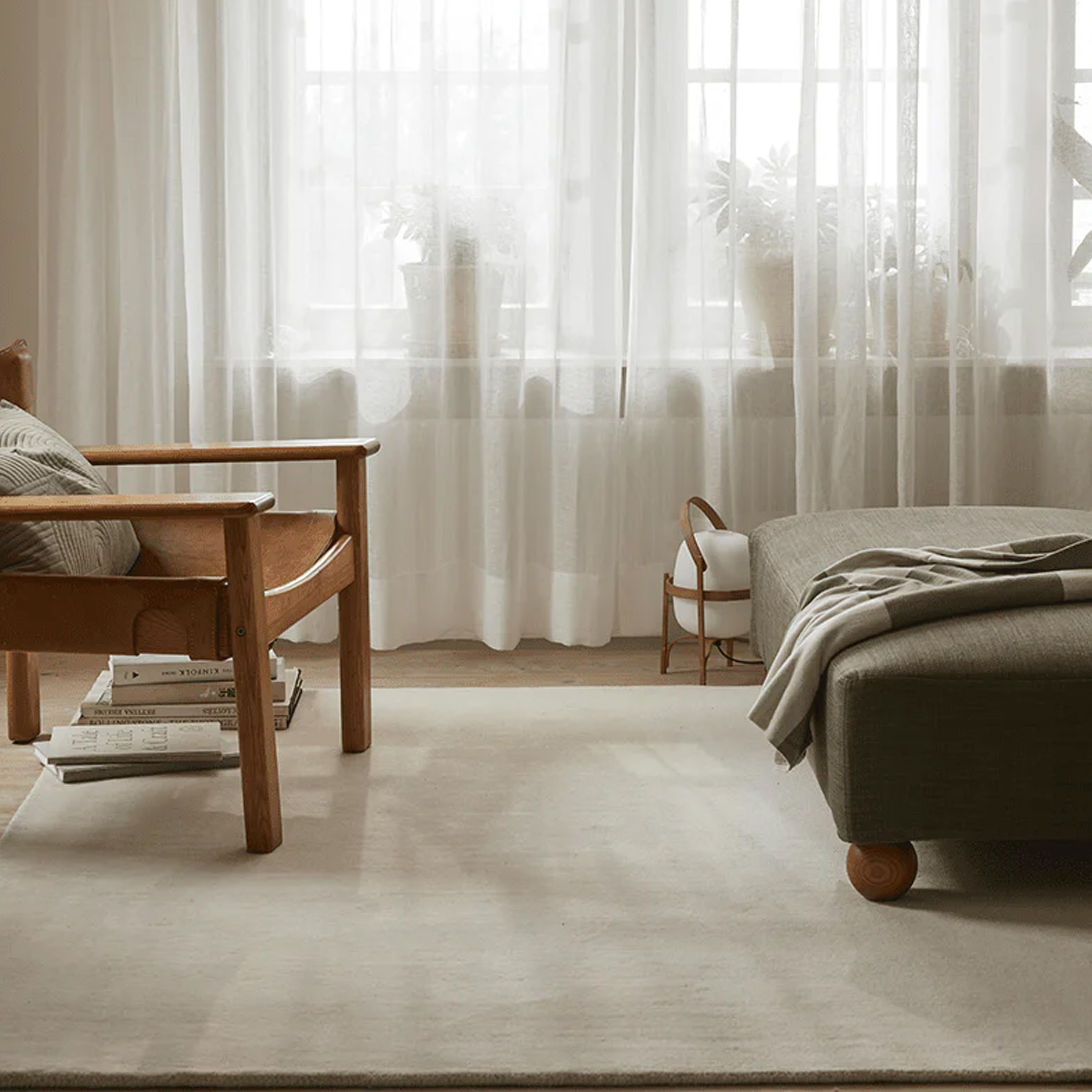 Classic Collection Solid Wool Rug Off White 250x350