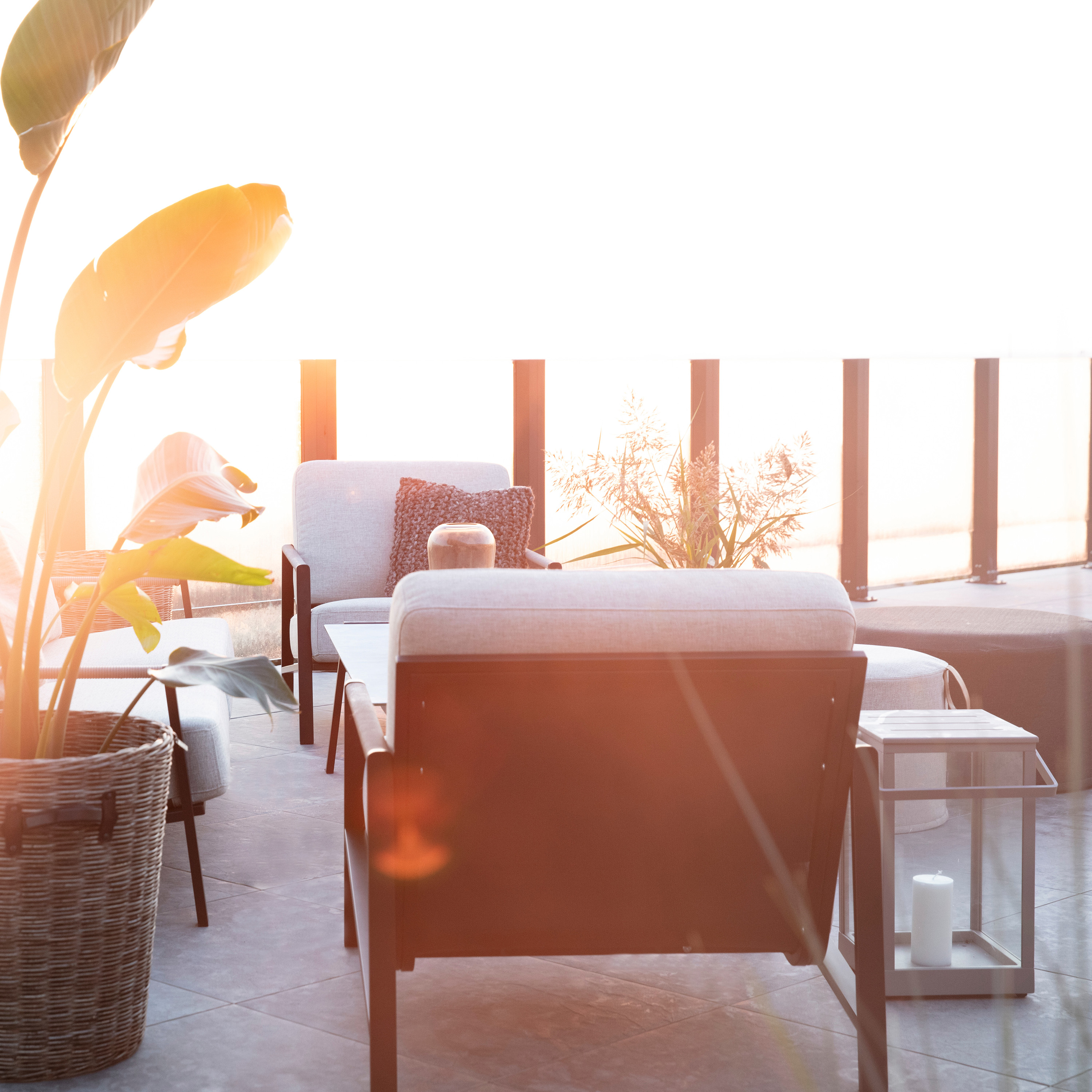 Brafab Lyra Loungefåtölj Svart