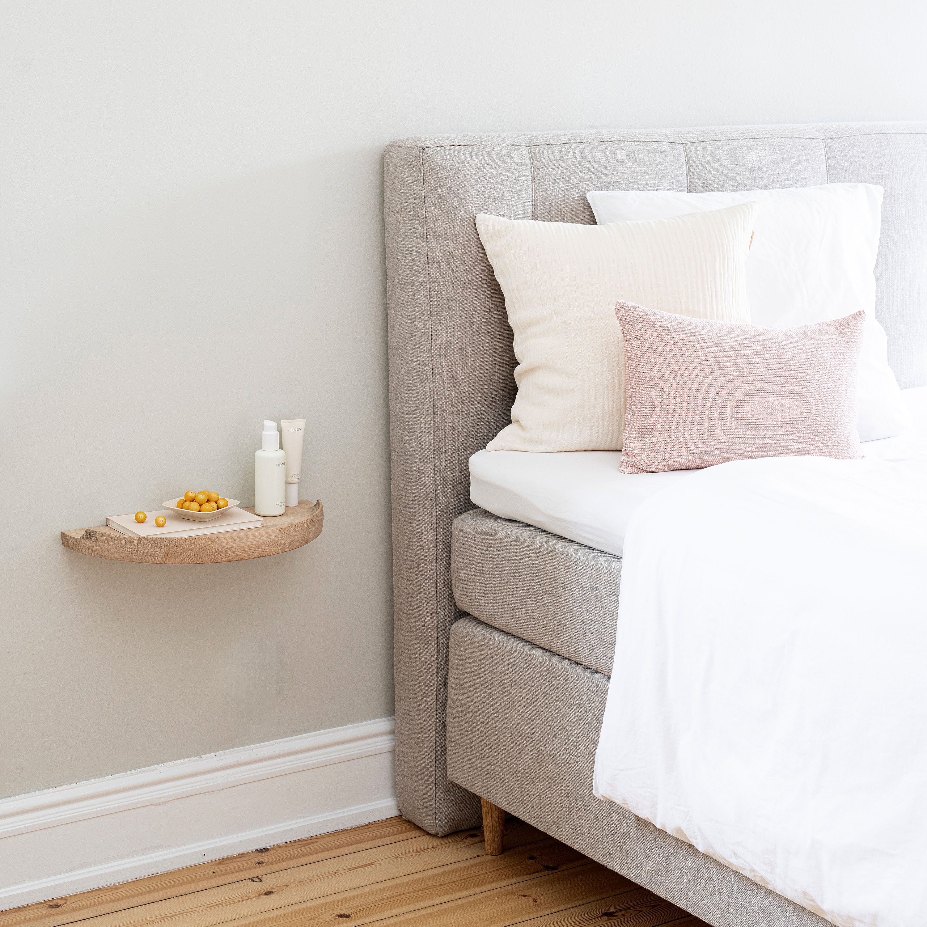 Aakjaer Furniture Arcus konsollhylle hvit oljet eik